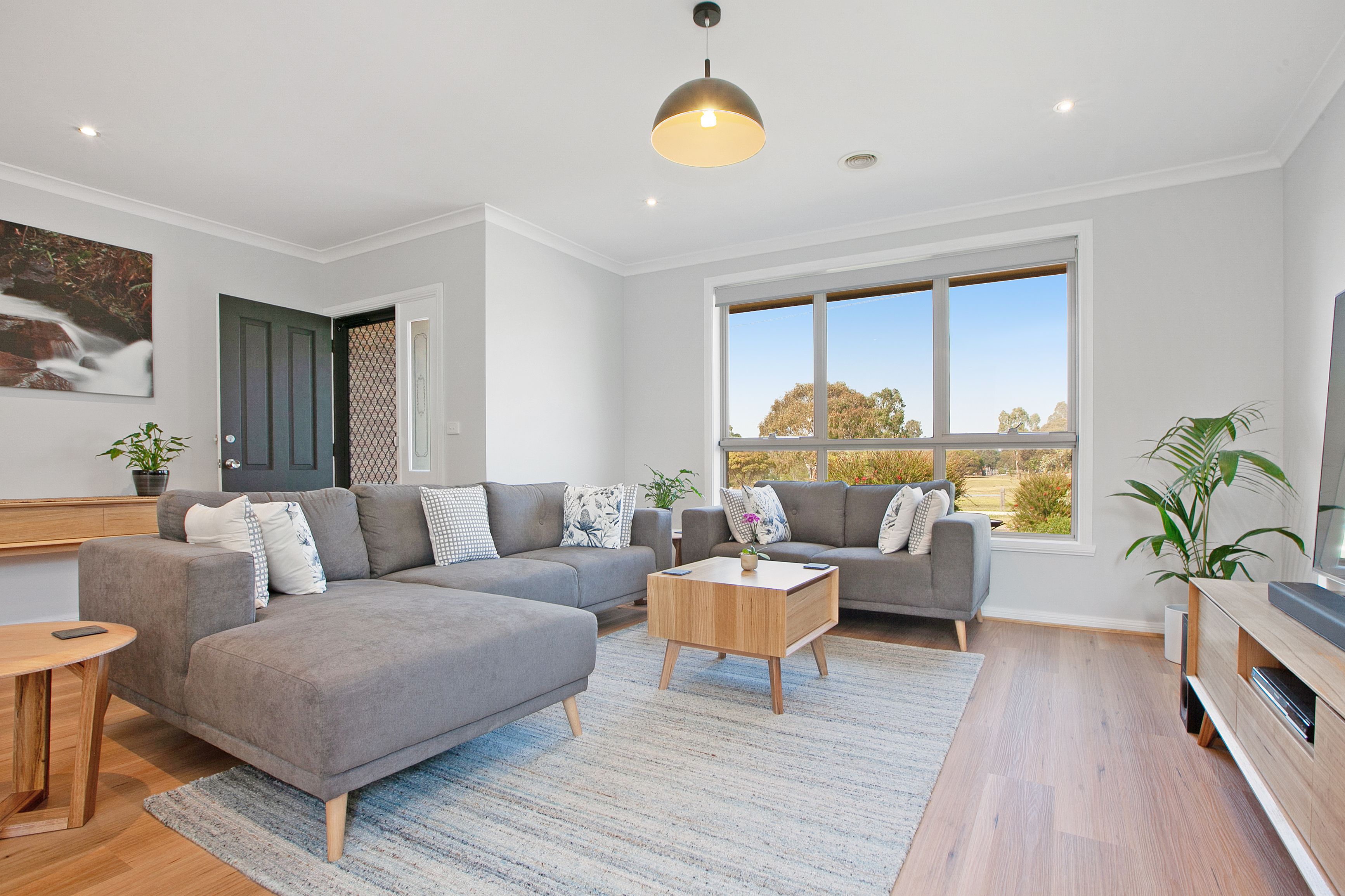 10 McMahon Road, Reservoir, VIC 3073