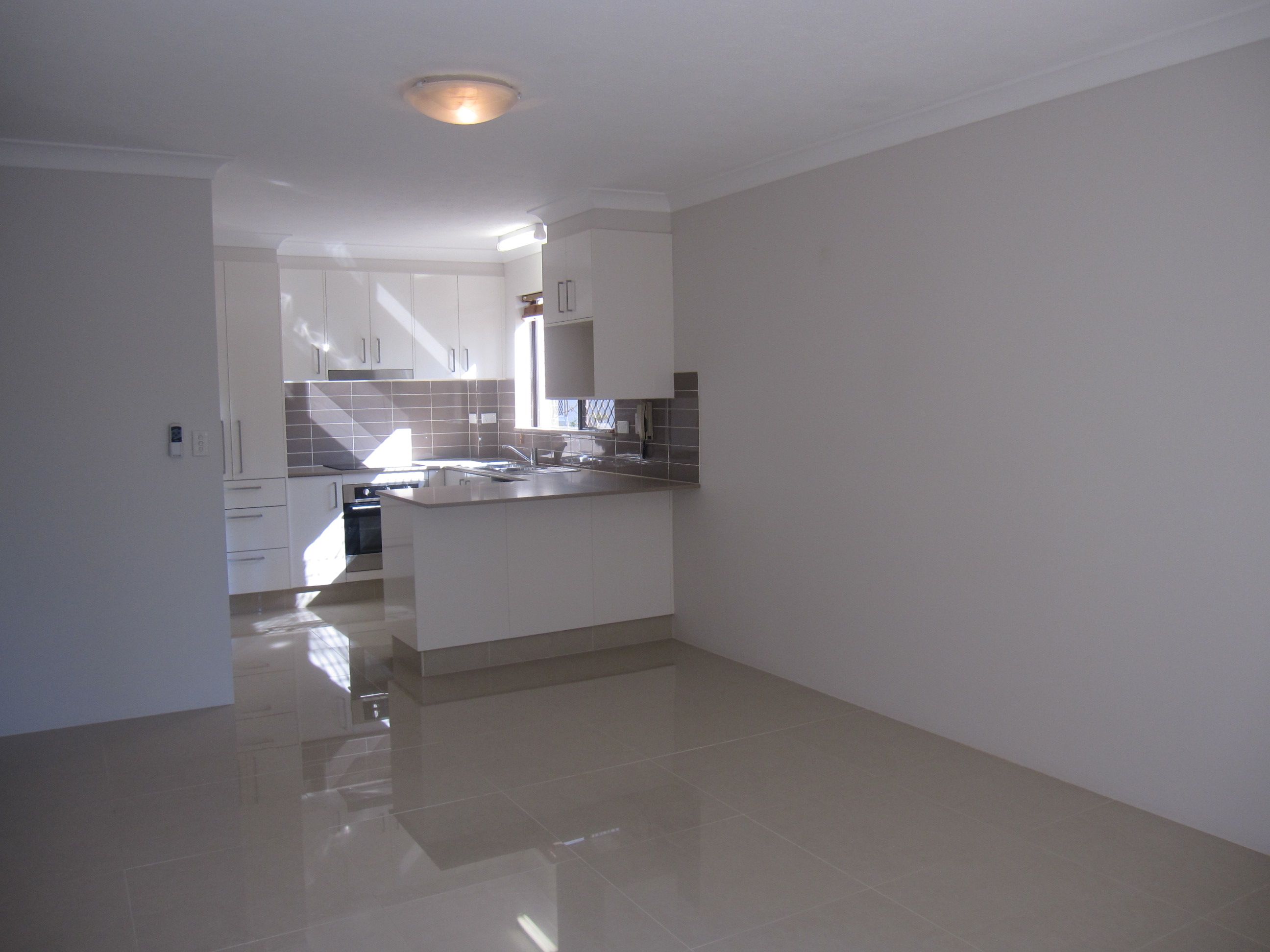 2/26 First Avenue, Broadbeach, QLD 4218