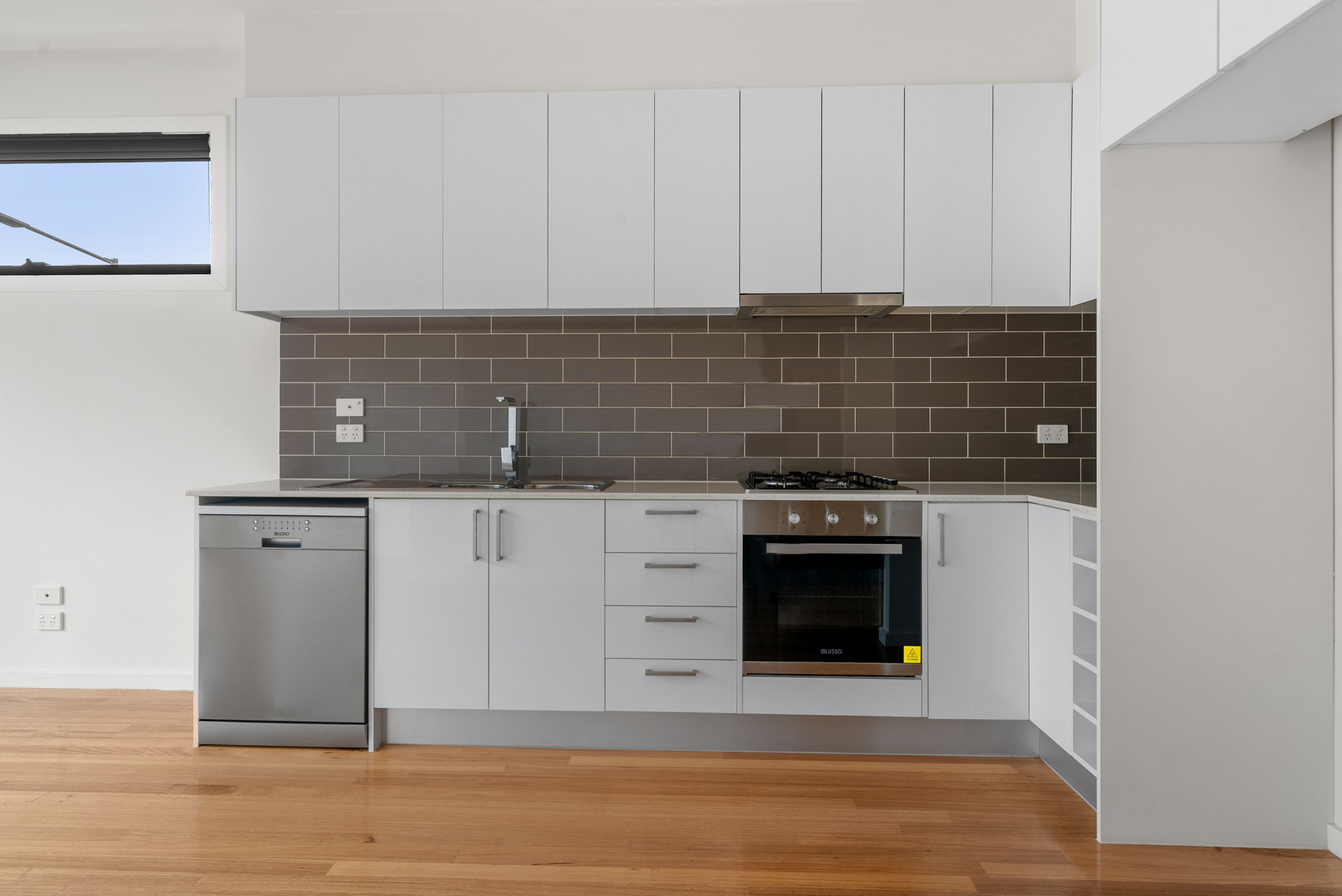 6/8 Lorensen Avenue, Coburg North, VIC 3058