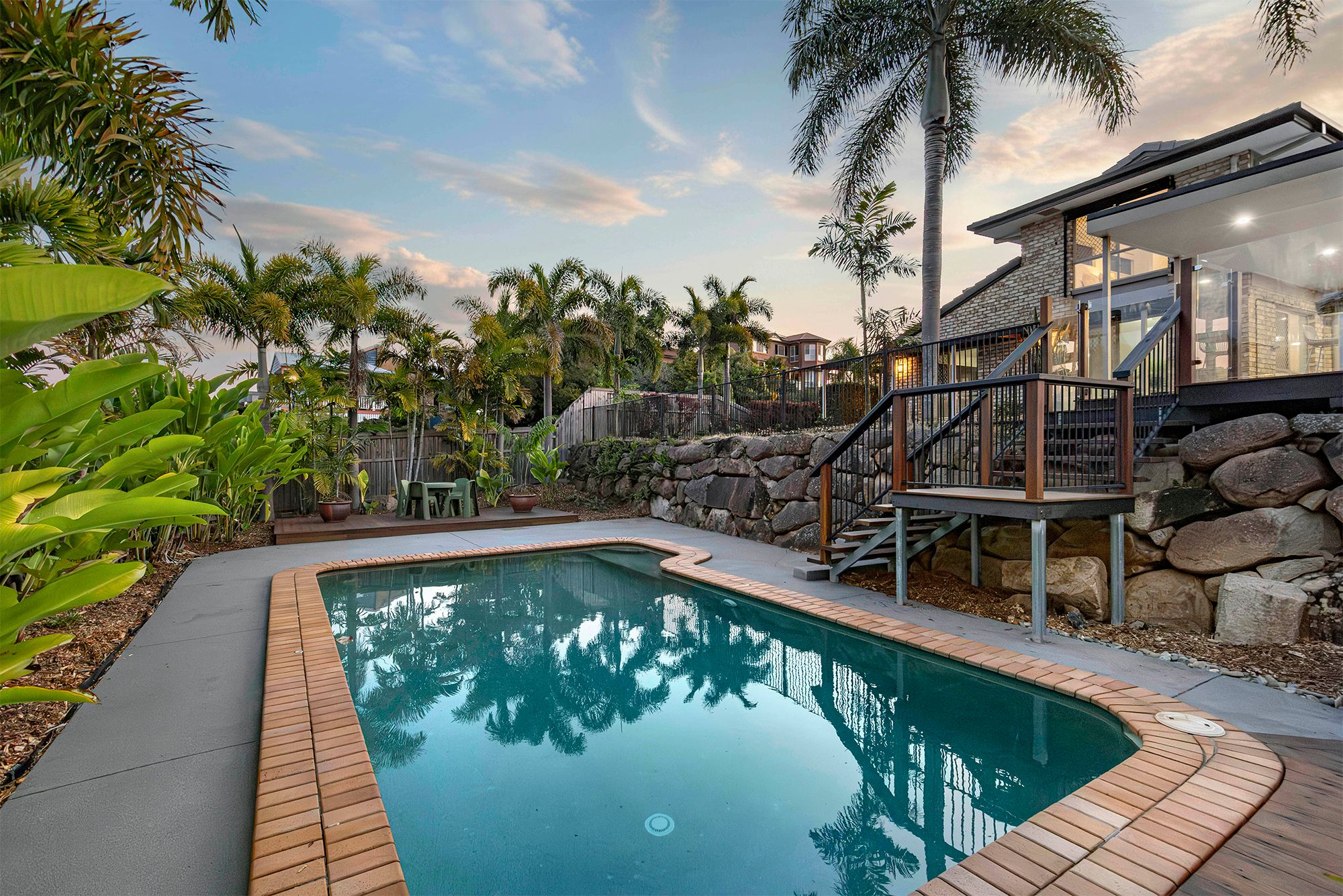 1 Halleys Crescent, Bridgeman Downs, QLD 4035