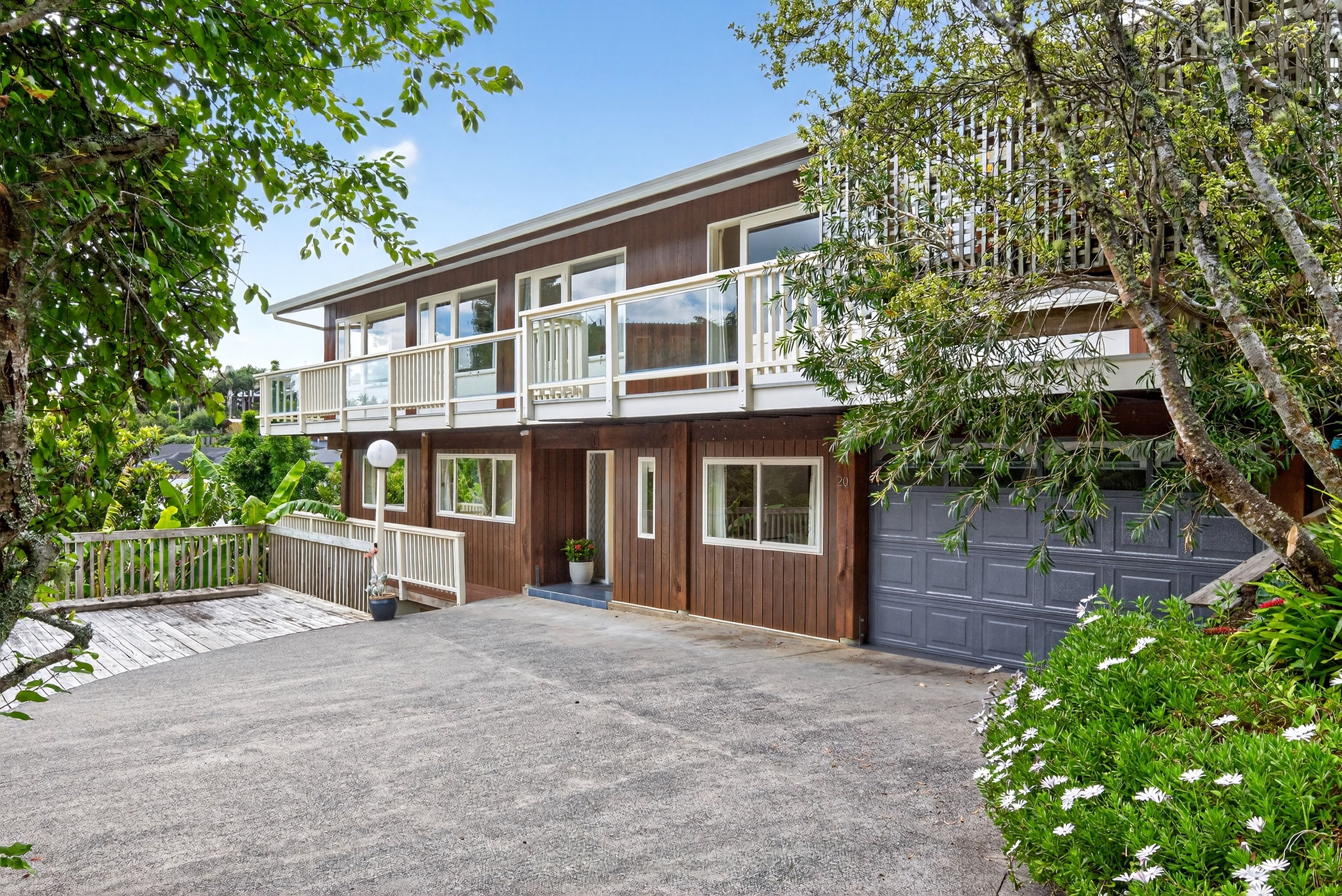 20 Colmar Road, Mellons Bay, Manukau City