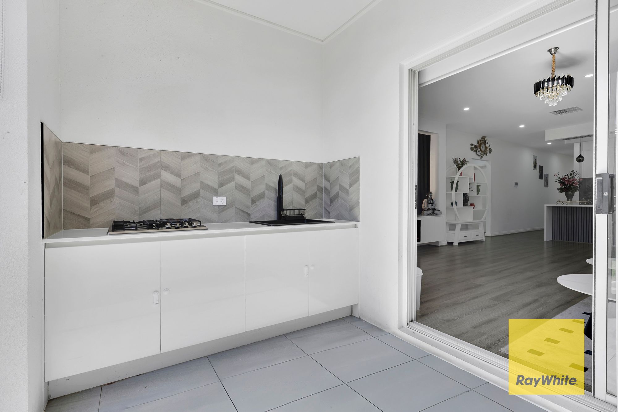 53 Hardwood Grove — photo 12 of 23