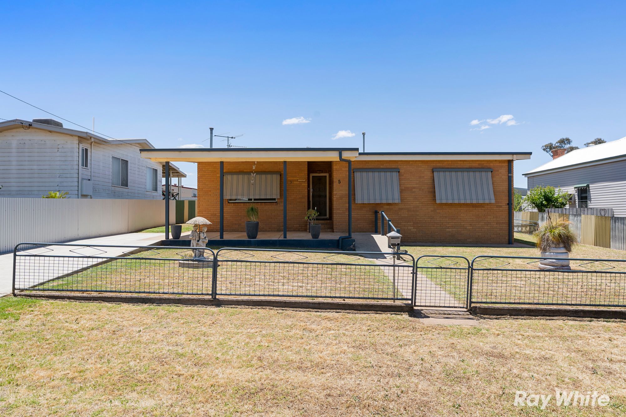 5 Wardle Street, Junee NSW 2663