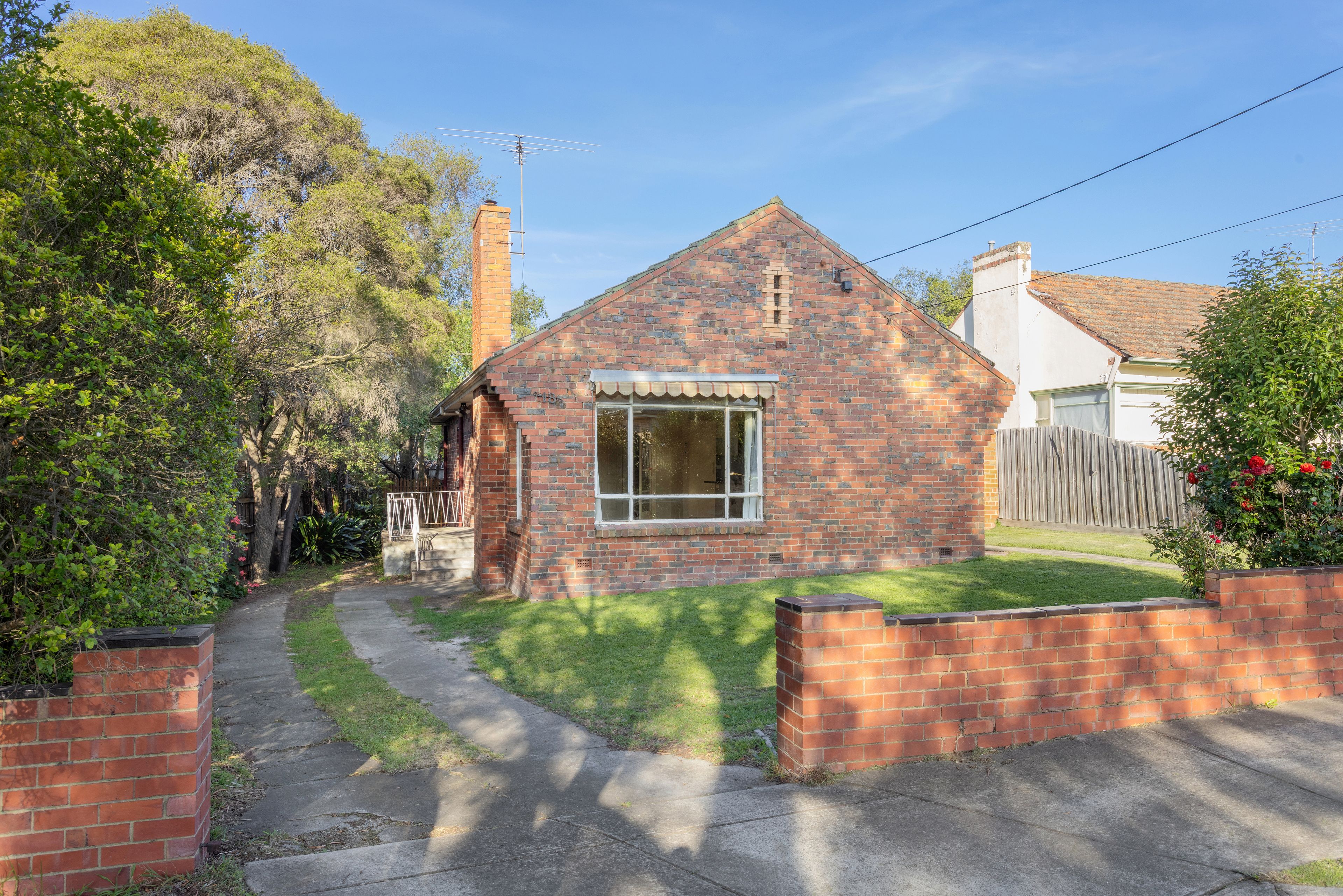 18 Gabriel Avenue, Malvern East VIC 3145