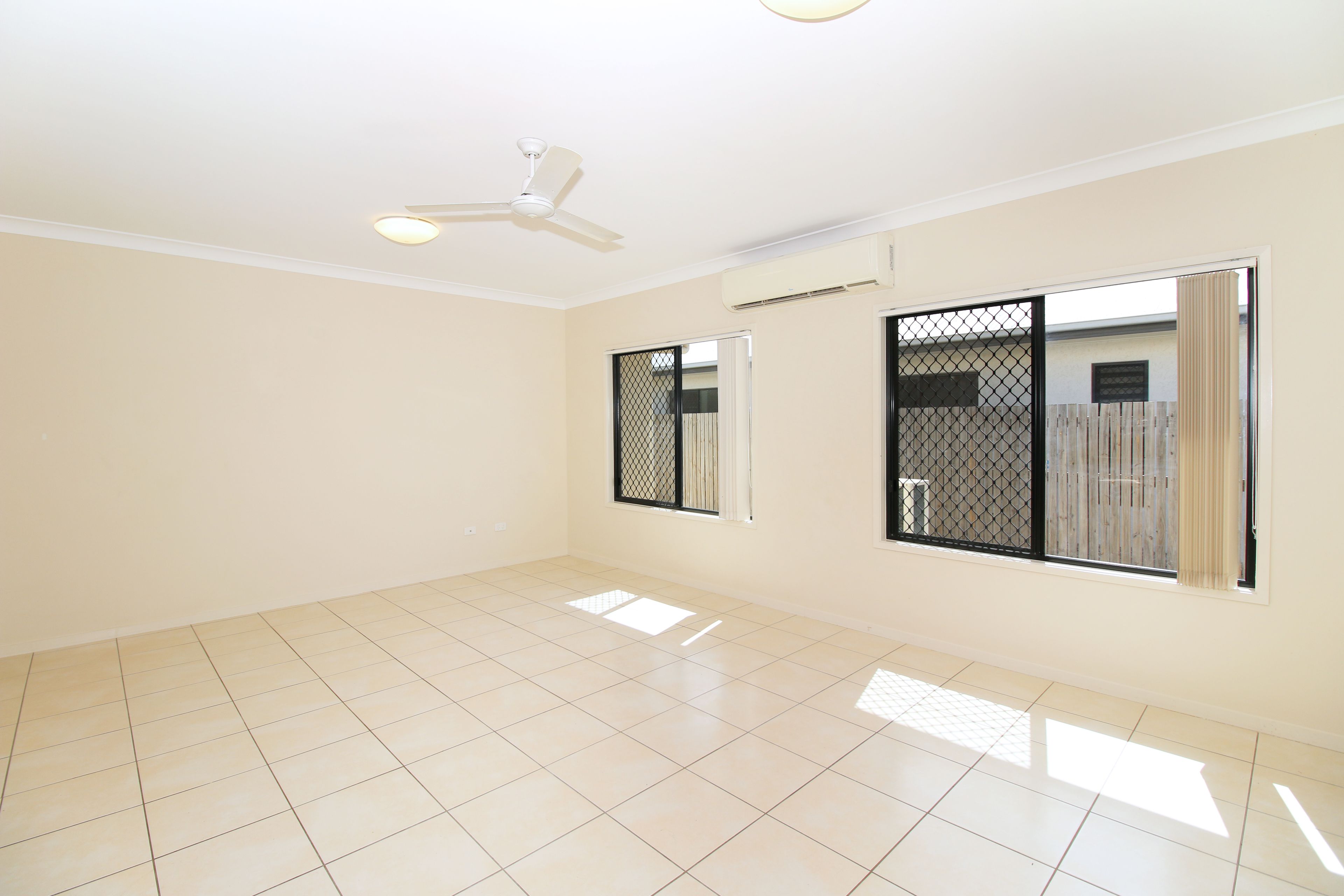 21 Stephanie Street, Rasmussen, QLD 4815