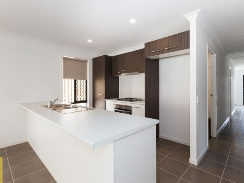5 Cotton Crescent, Redbank Plains, QLD 4301