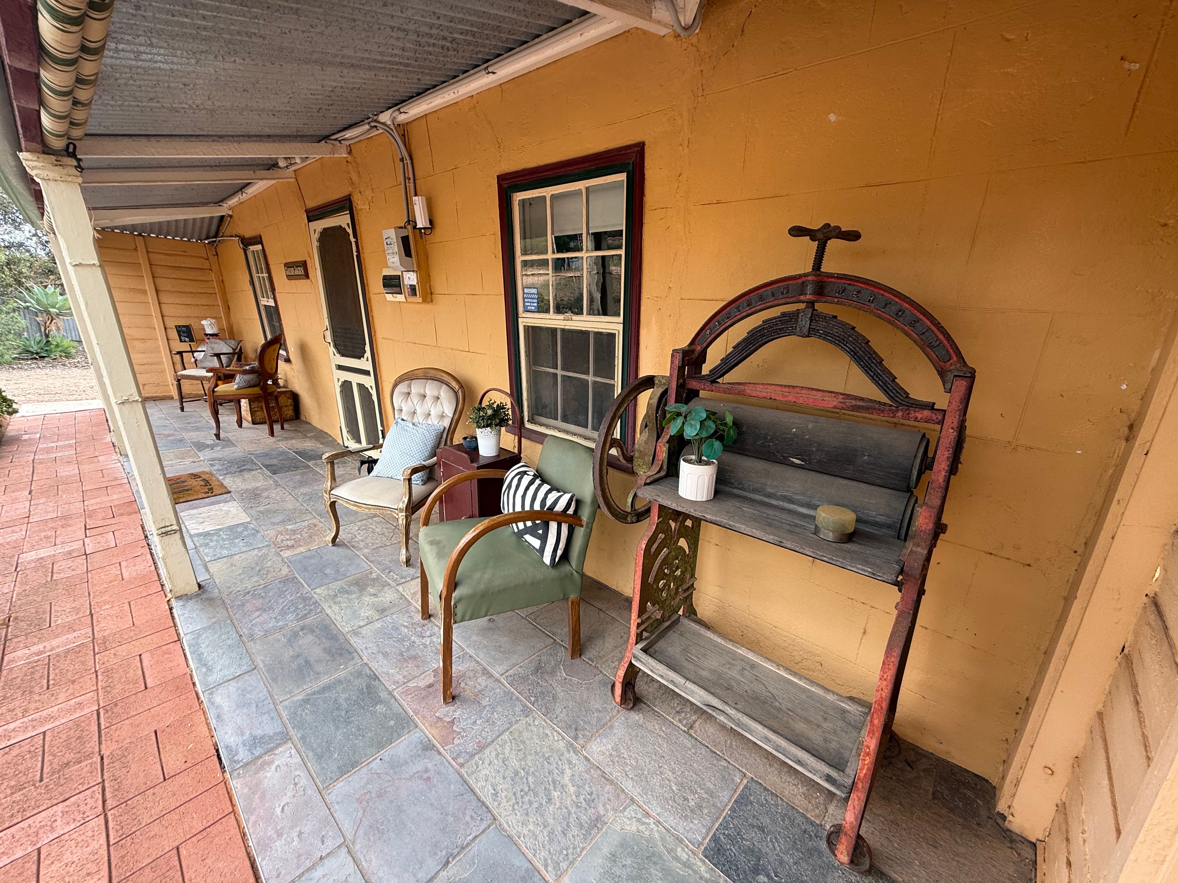 17 Bower Street, Moonta Mines, SA 5558