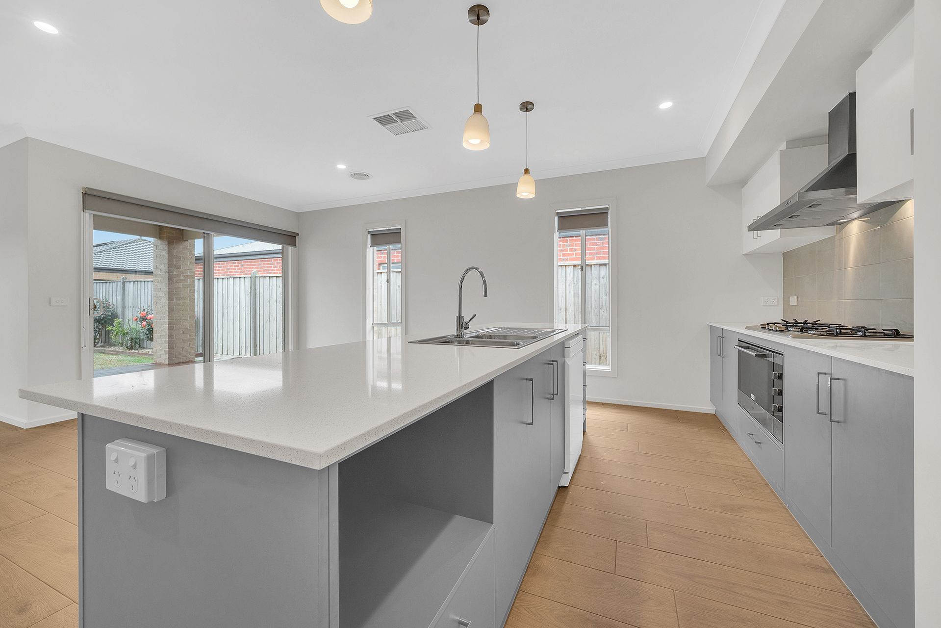 35 Ramlegh Boulevard, Clyde North, VIC 3978