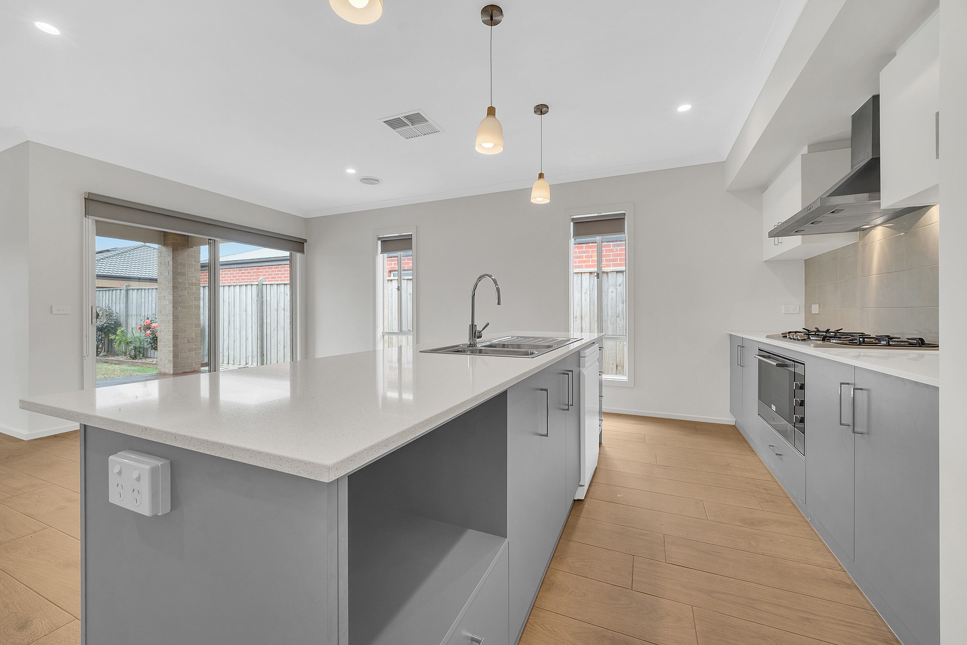 35 Ramlegh Boulevard, Clyde North, VIC 3978