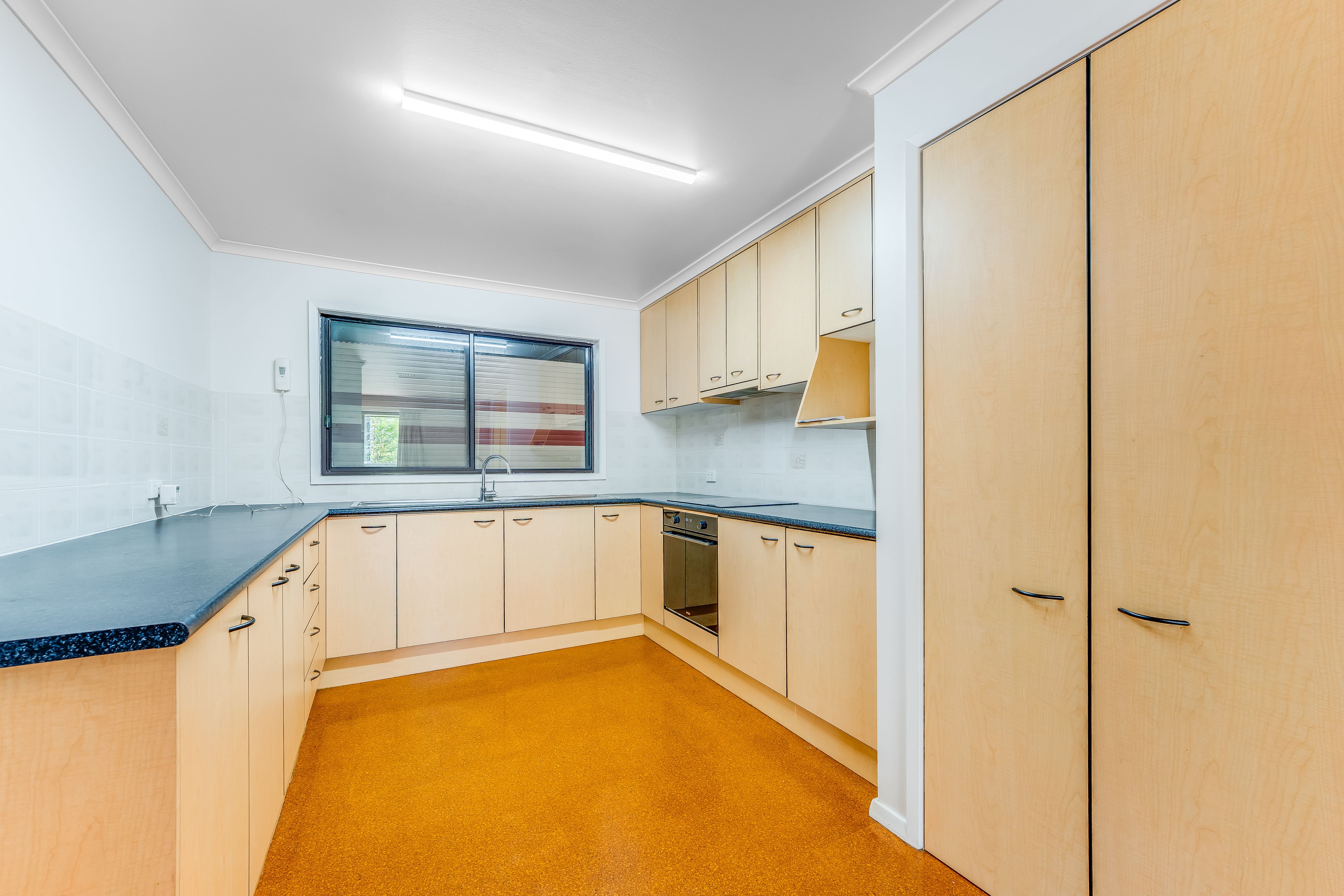 591 Oliver Street — photo 5 of 14