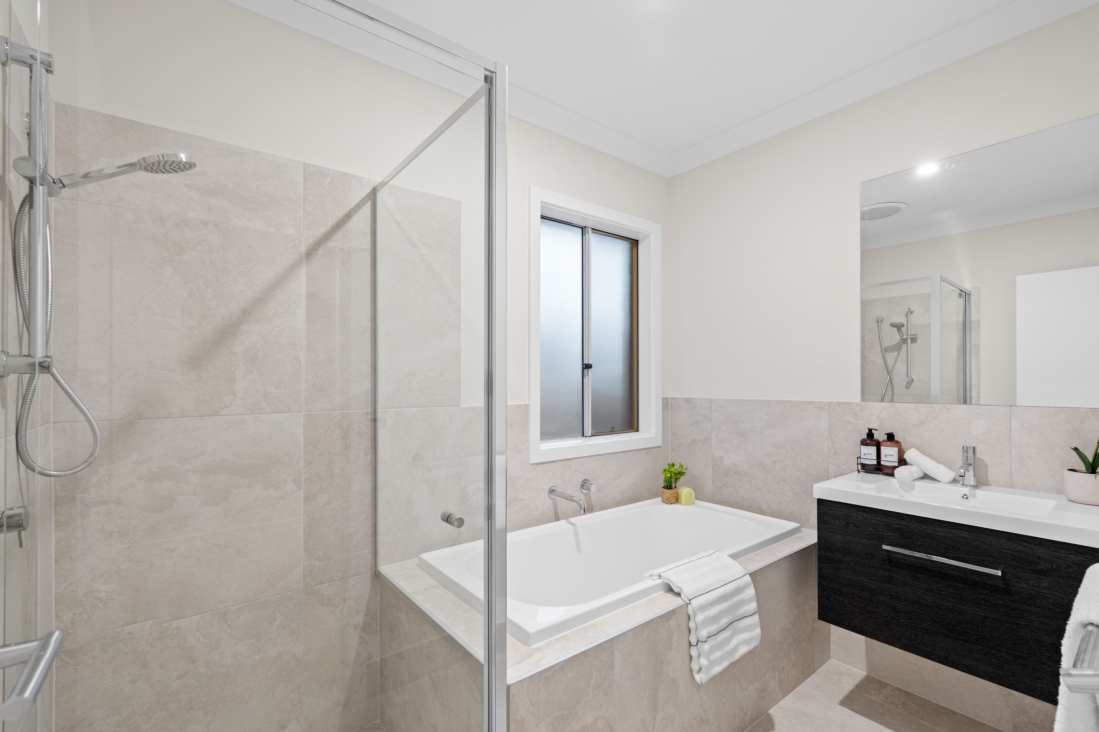 48 Suncrest Mews — photo 11 of 28