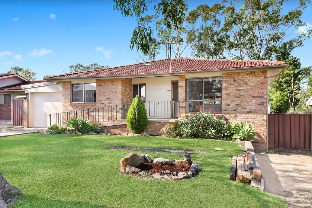 11 Bromwich Place, Menai, NSW 2234