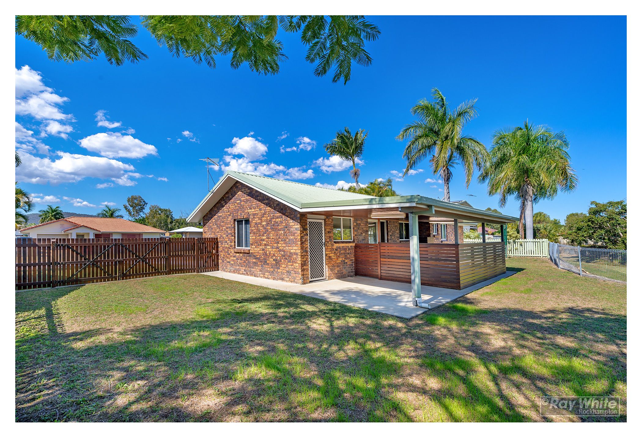 6 Mathias Place, Kawana, QLD 4701