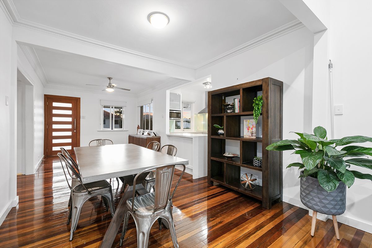 24 Merewether Street, Corinda, QLD 4075