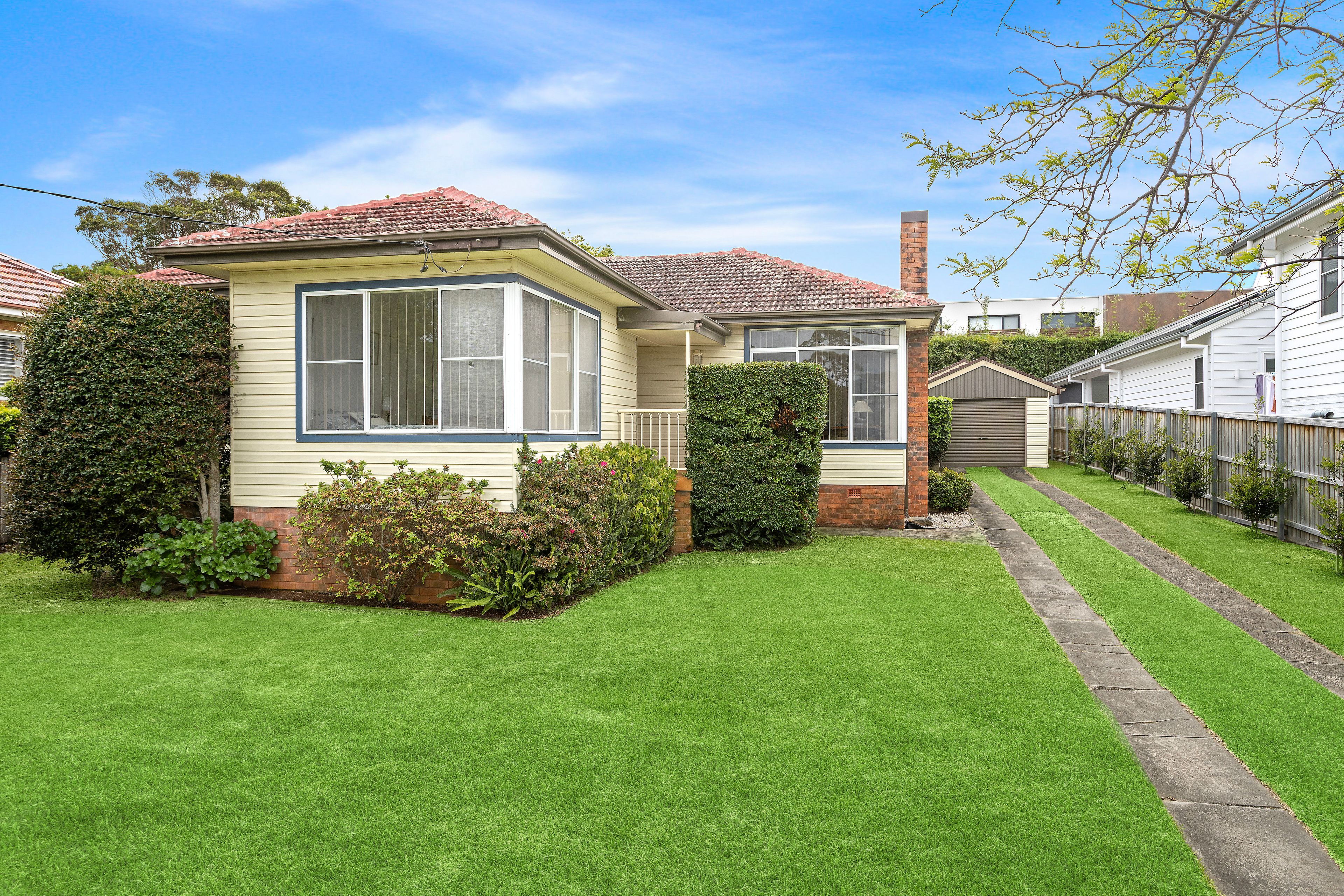 16 Chapman Street — photo 9 of 11