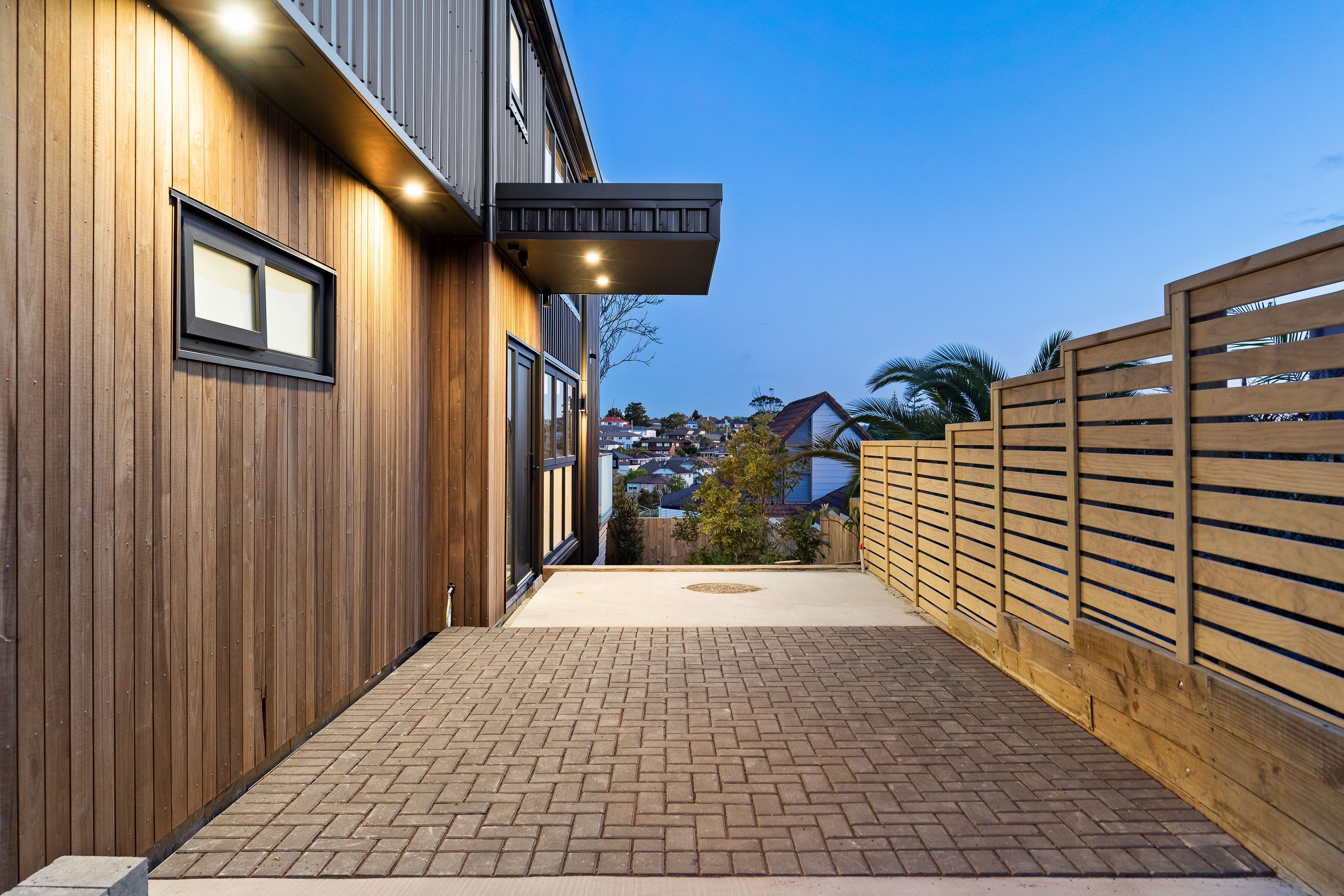 B/394 East Coast Road, Sunnynook, North Shore City
