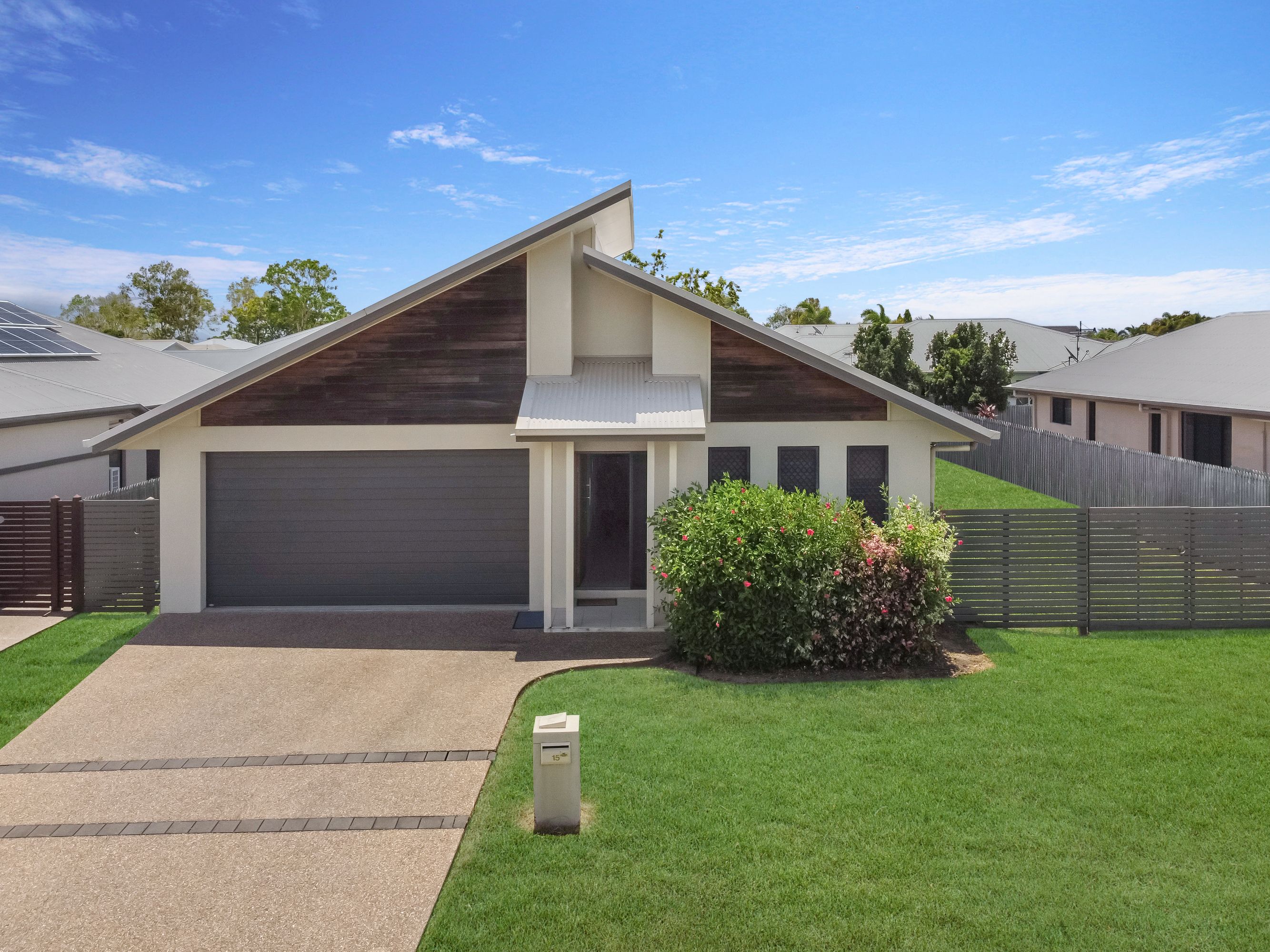 60 Phoenix Parade, Kirwan QLD 4817