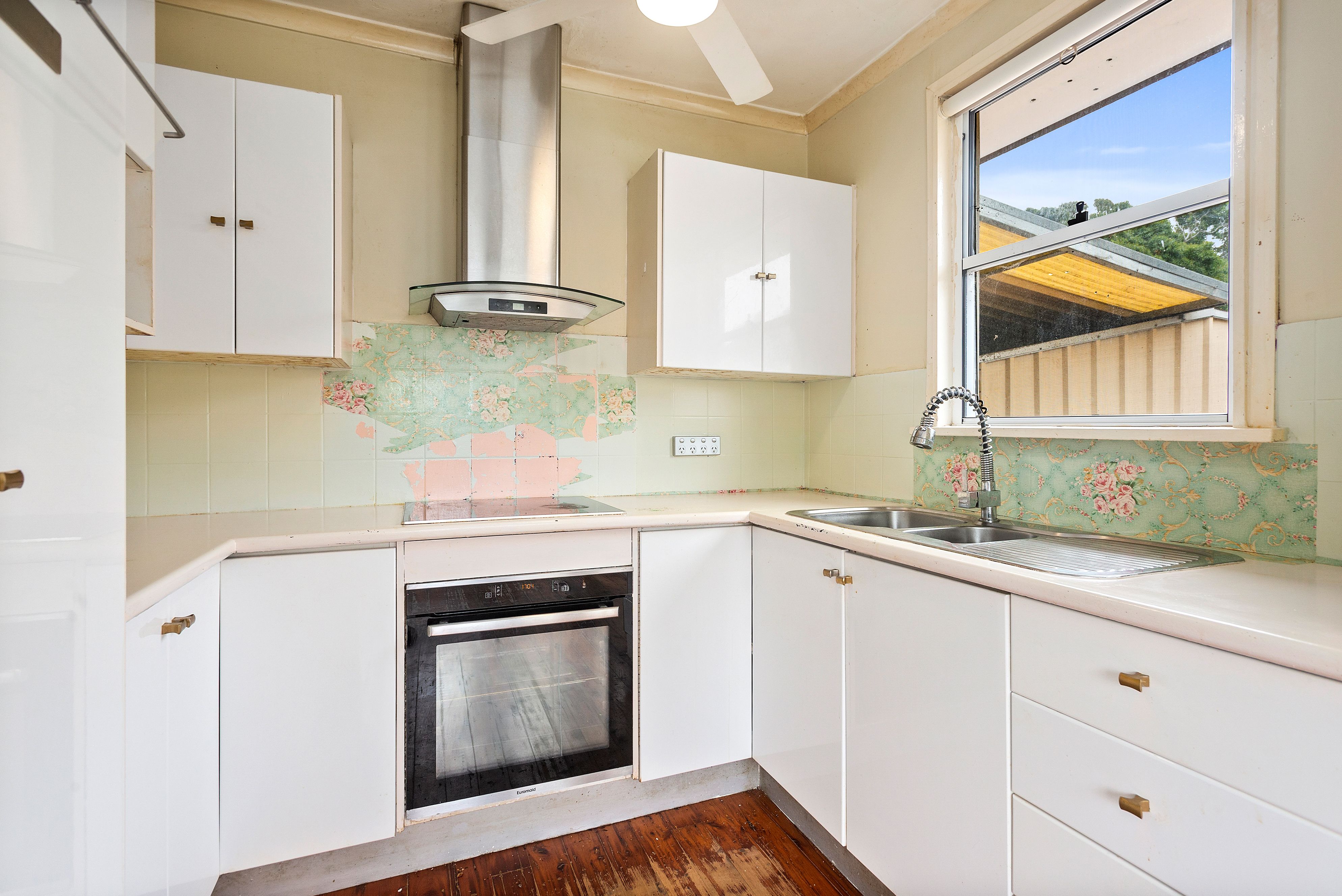 48 Leawarra Avenue, Barrack Heights, NSW 2528