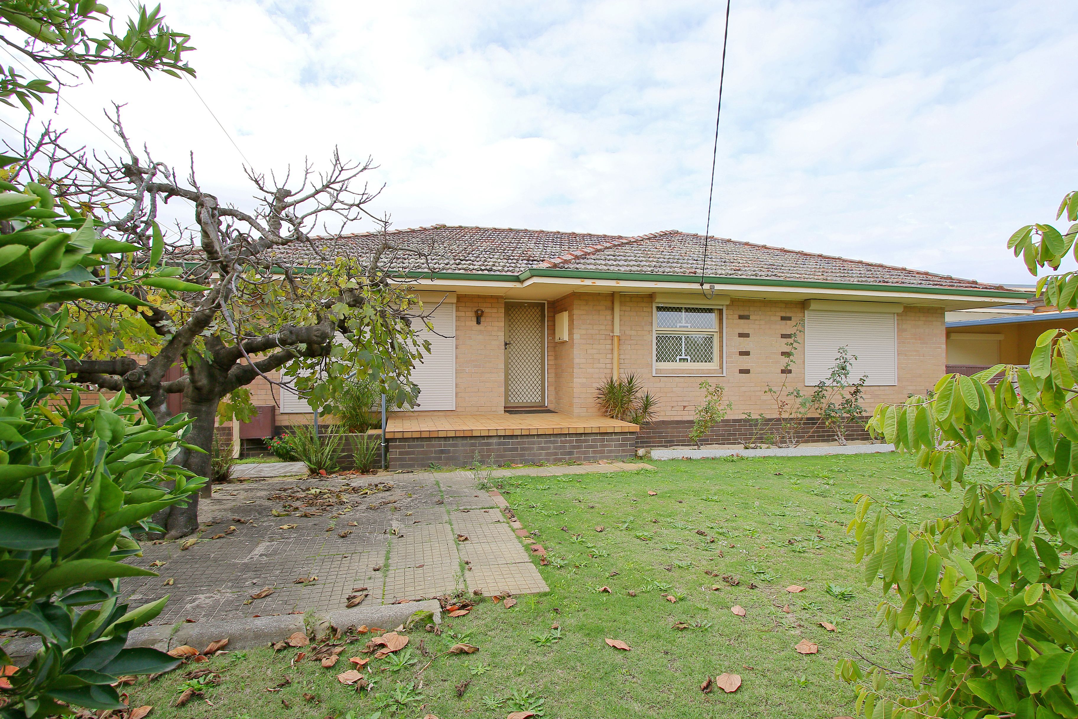 16 Garden Street, Cannington, WA 6107