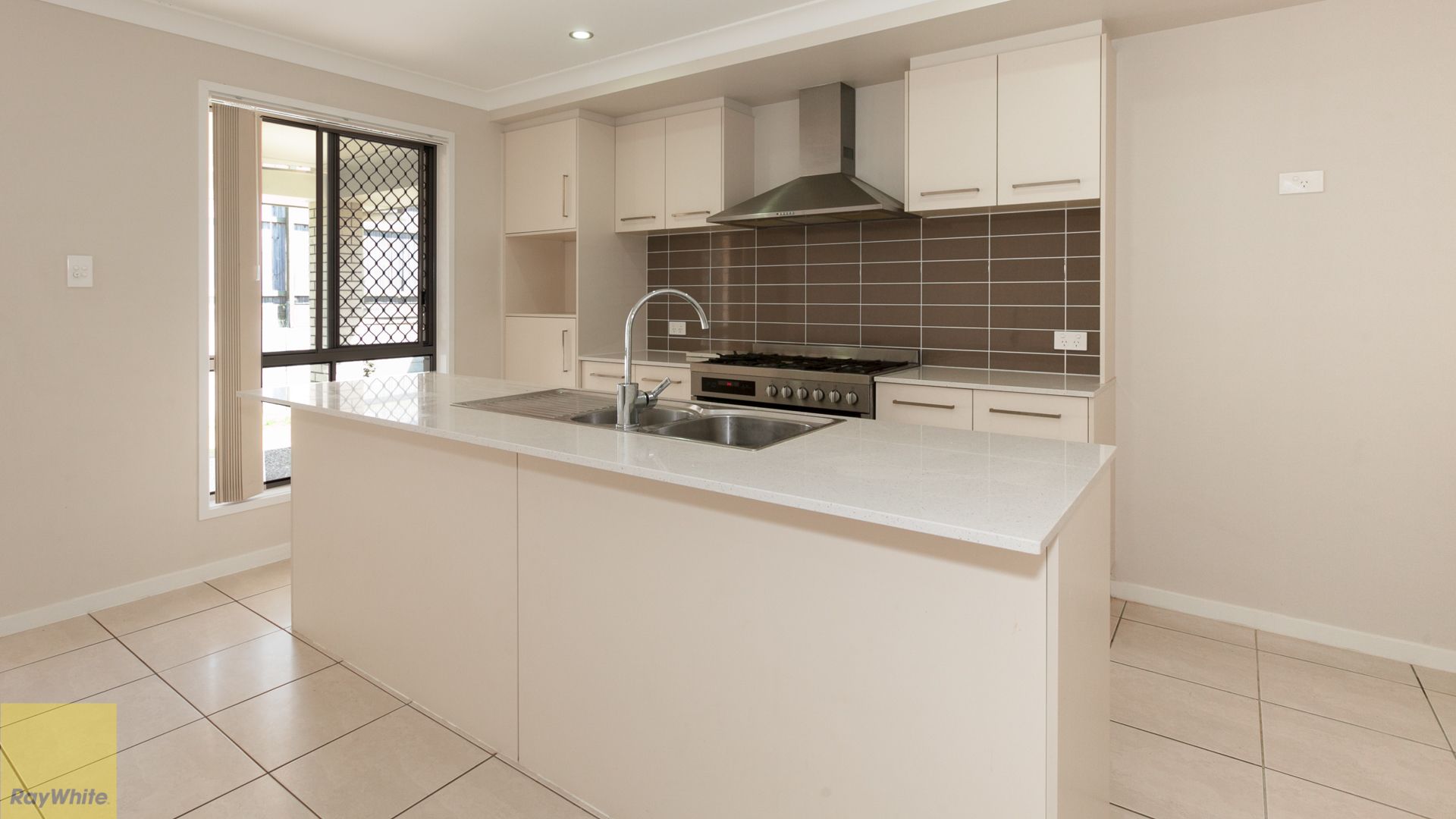 24 Vedson Street, Birkdale, QLD 4159