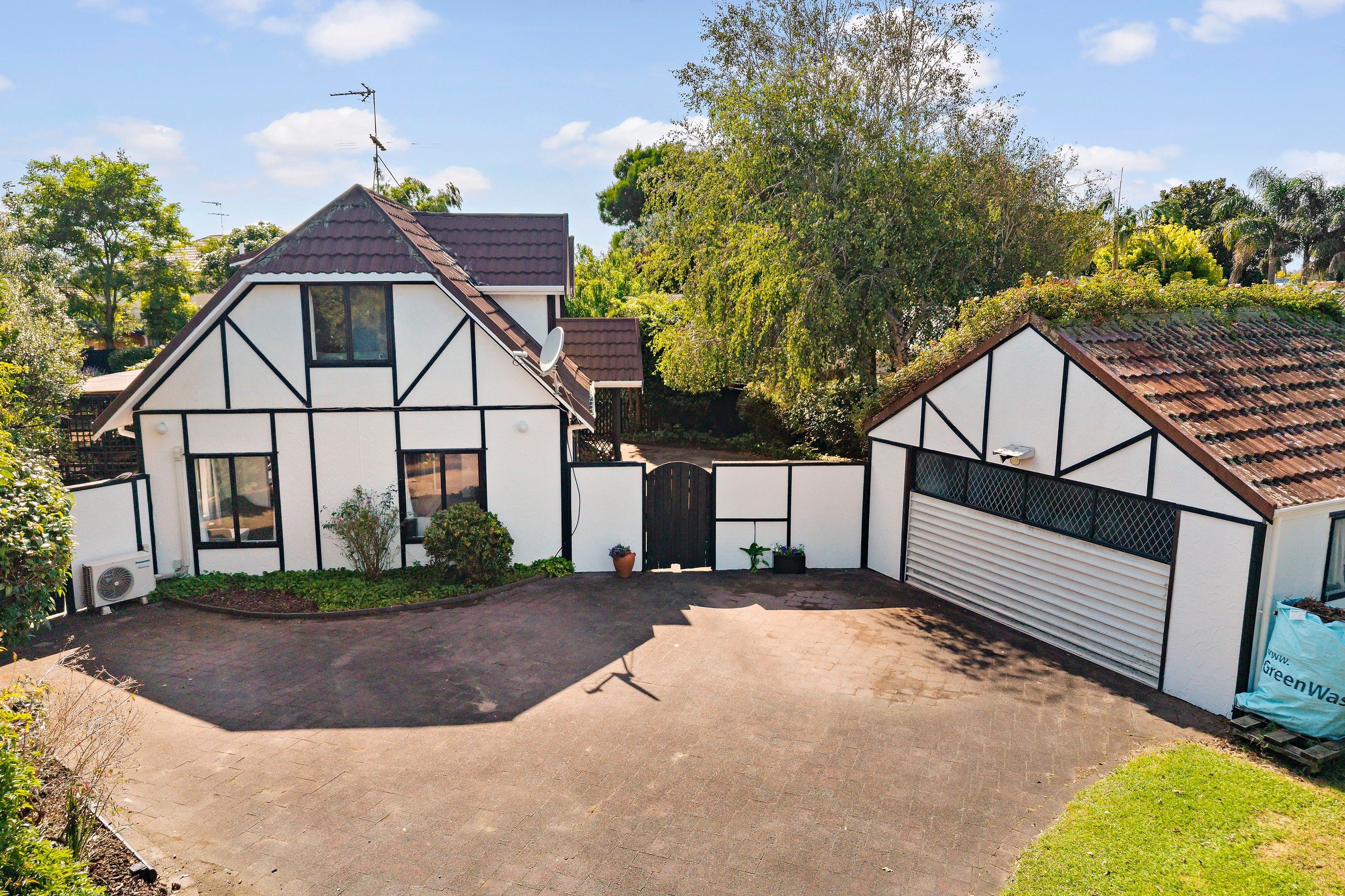 201 Carnoustie Drive, Wattle Downs, Manukau City