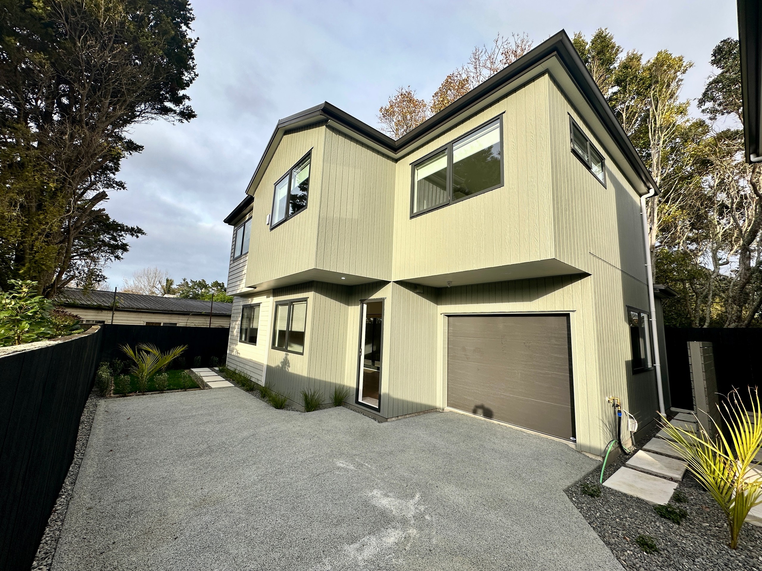 3d Manor Place, Point Chevalier, Auckland City