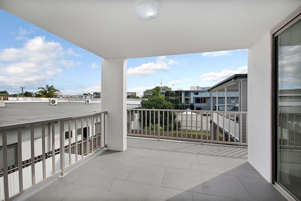 205/19-21 Gordon Street — photo from Ray White Brisbane City