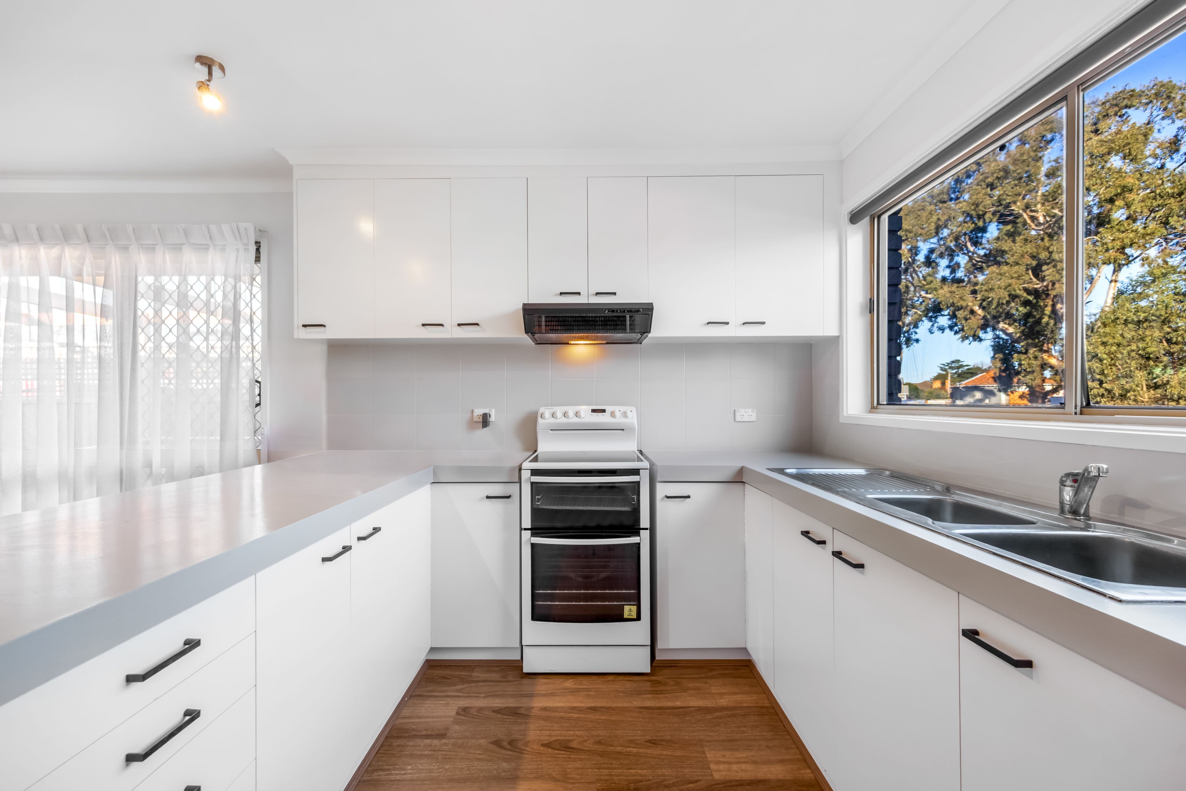 8 Banksia Street — photo 4 of 21