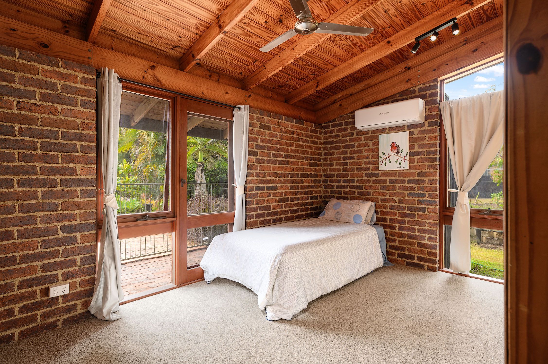 16 Australia Drive — photo 13 of 23