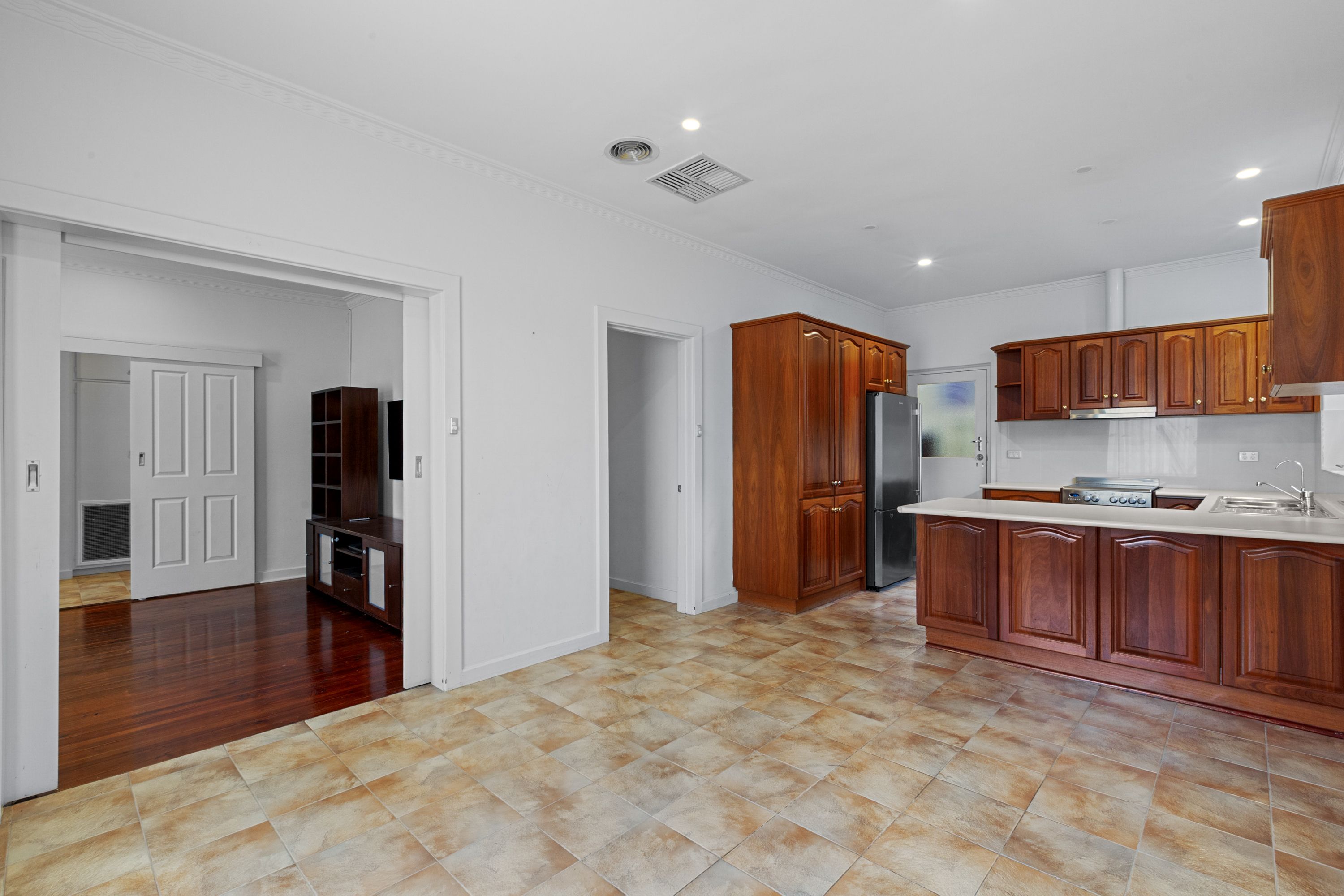 12 Avenida Street, Campbelltown, SA 5074