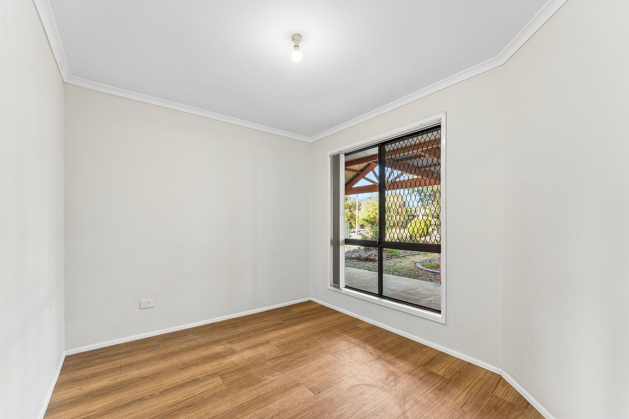 3 Mortlake Crescent — photo 10 of 19