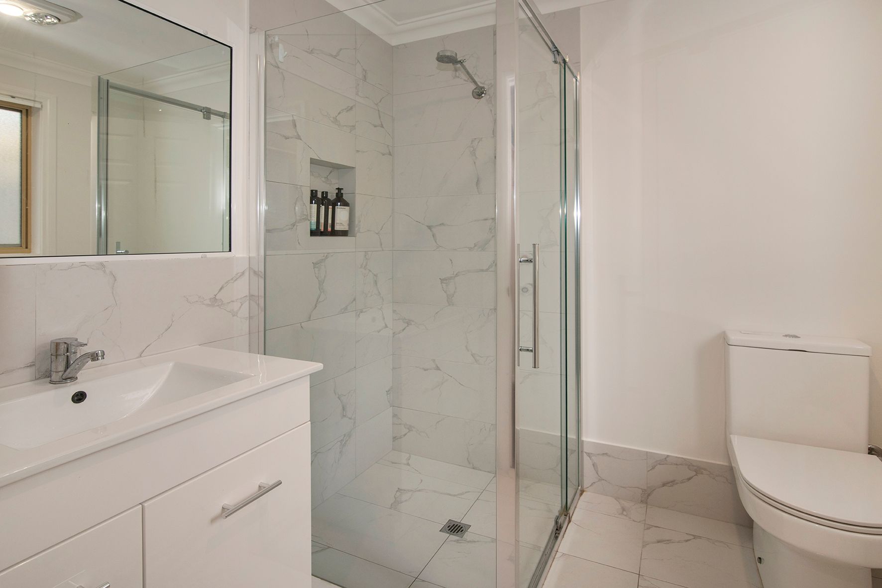 75 Naturaliste Terrace — photo 7 of 17