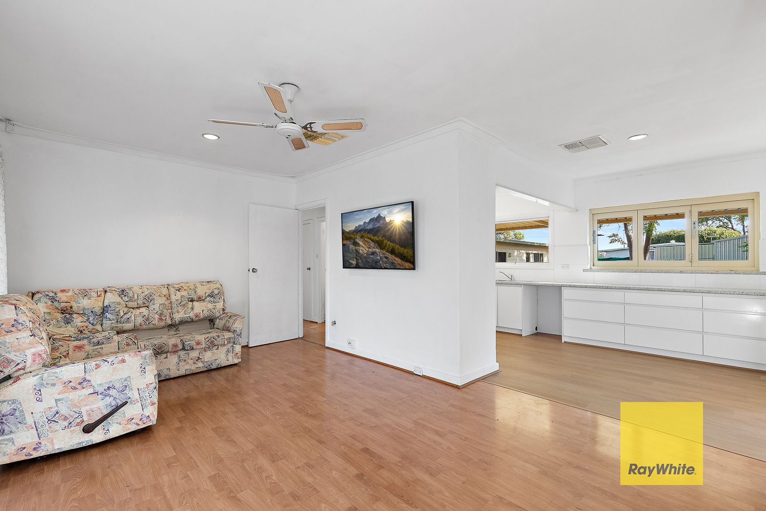 15 Mereworth Road, Thornlie, WA 6108