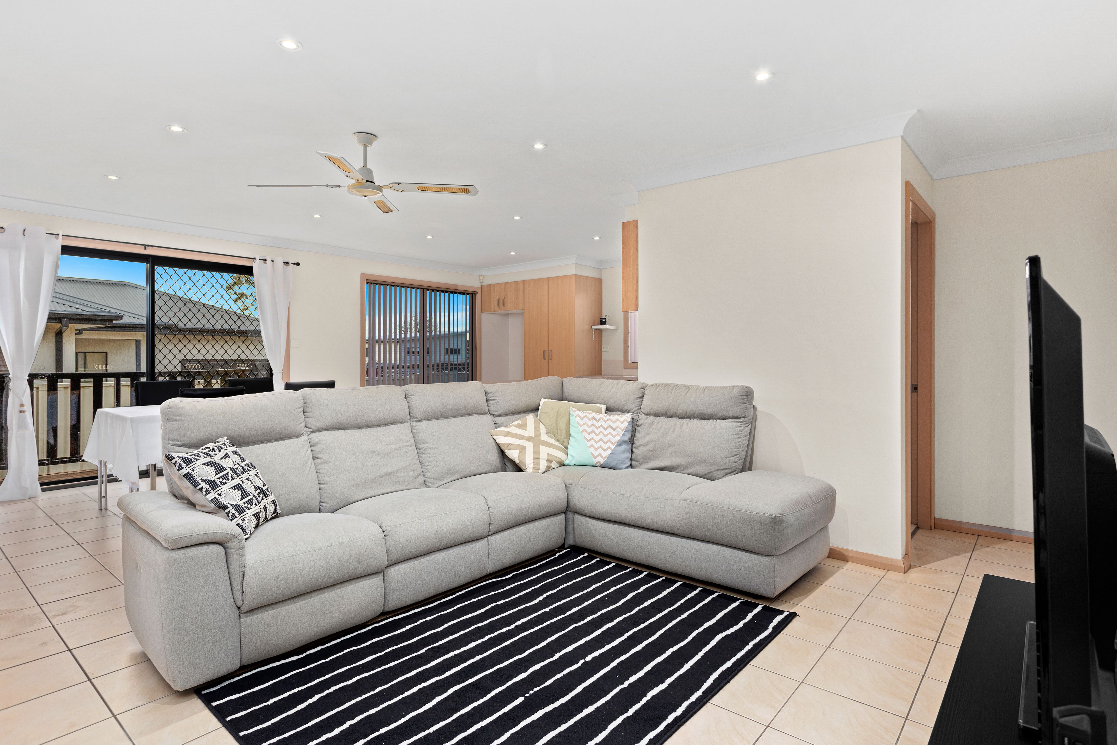 1/90 Wentworth Street, Oak Flats, NSW 2529