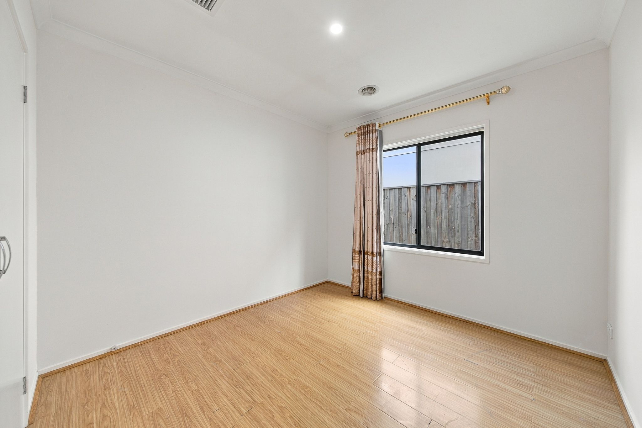 242 Duff Street — photo 15 of 19