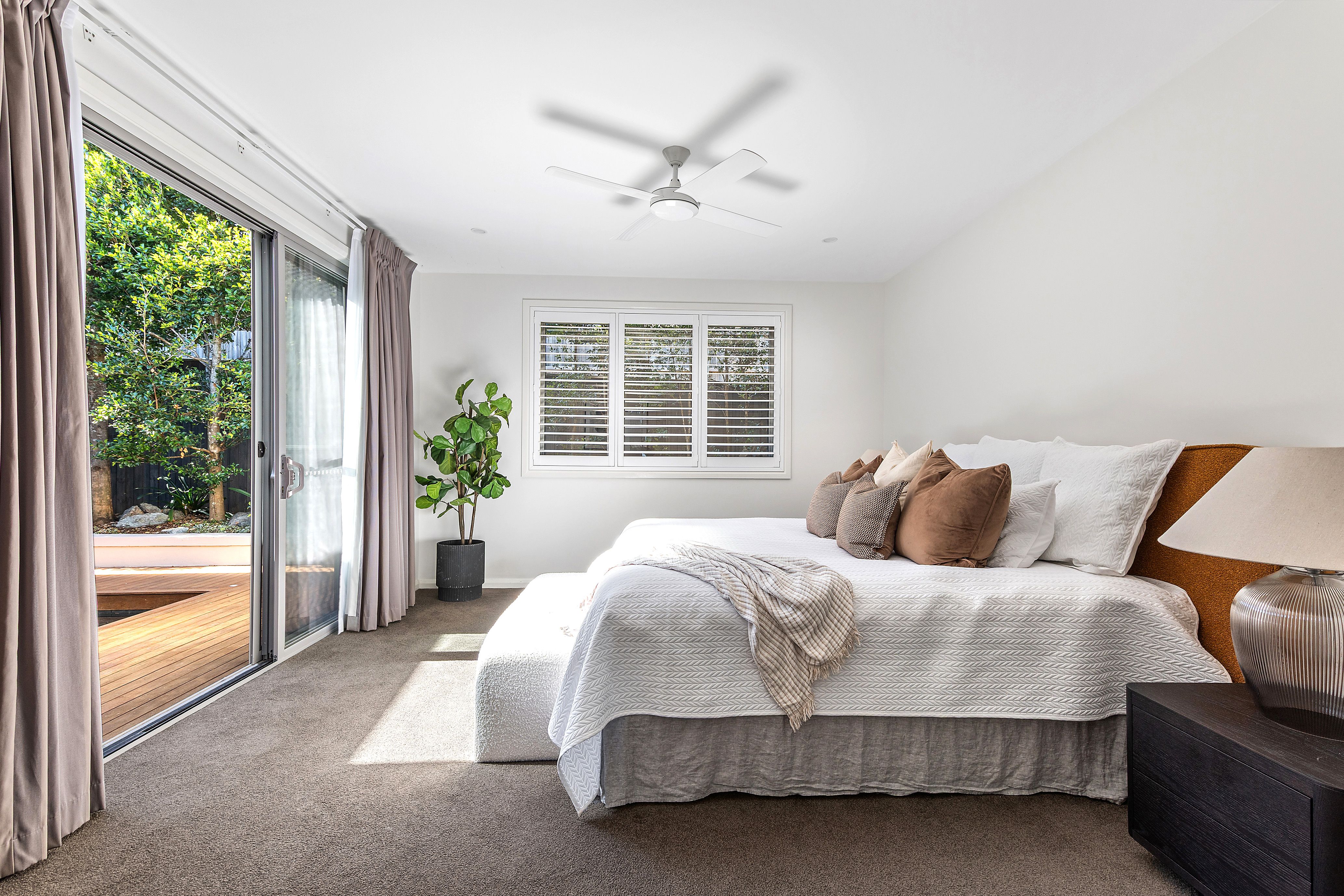 35a Lochville Street — photo 7 of 10