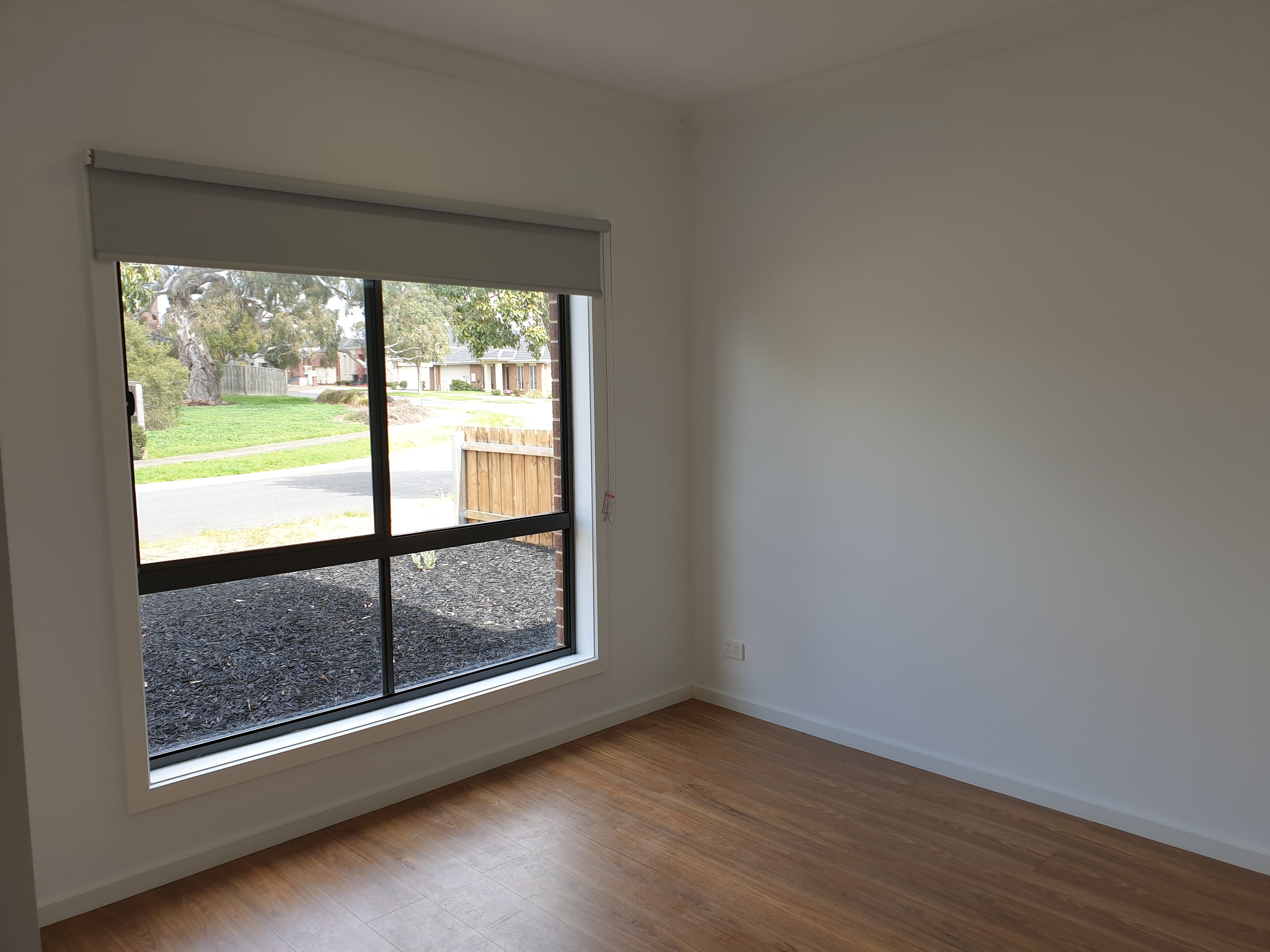 27 Kinkora Crescent, South Morang, VIC 3752