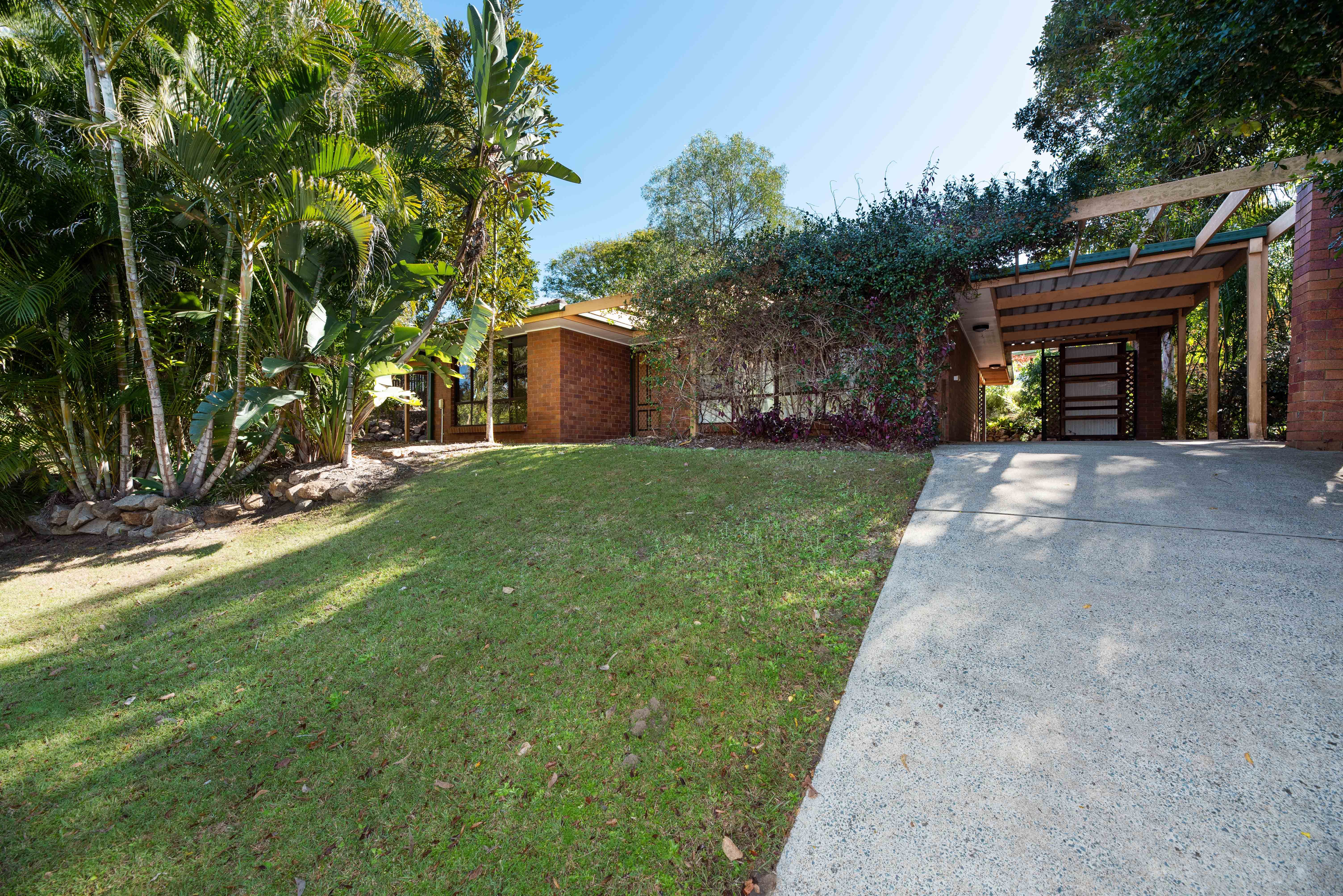 30 CHAPROWE Road, The Gap, QLD 4061