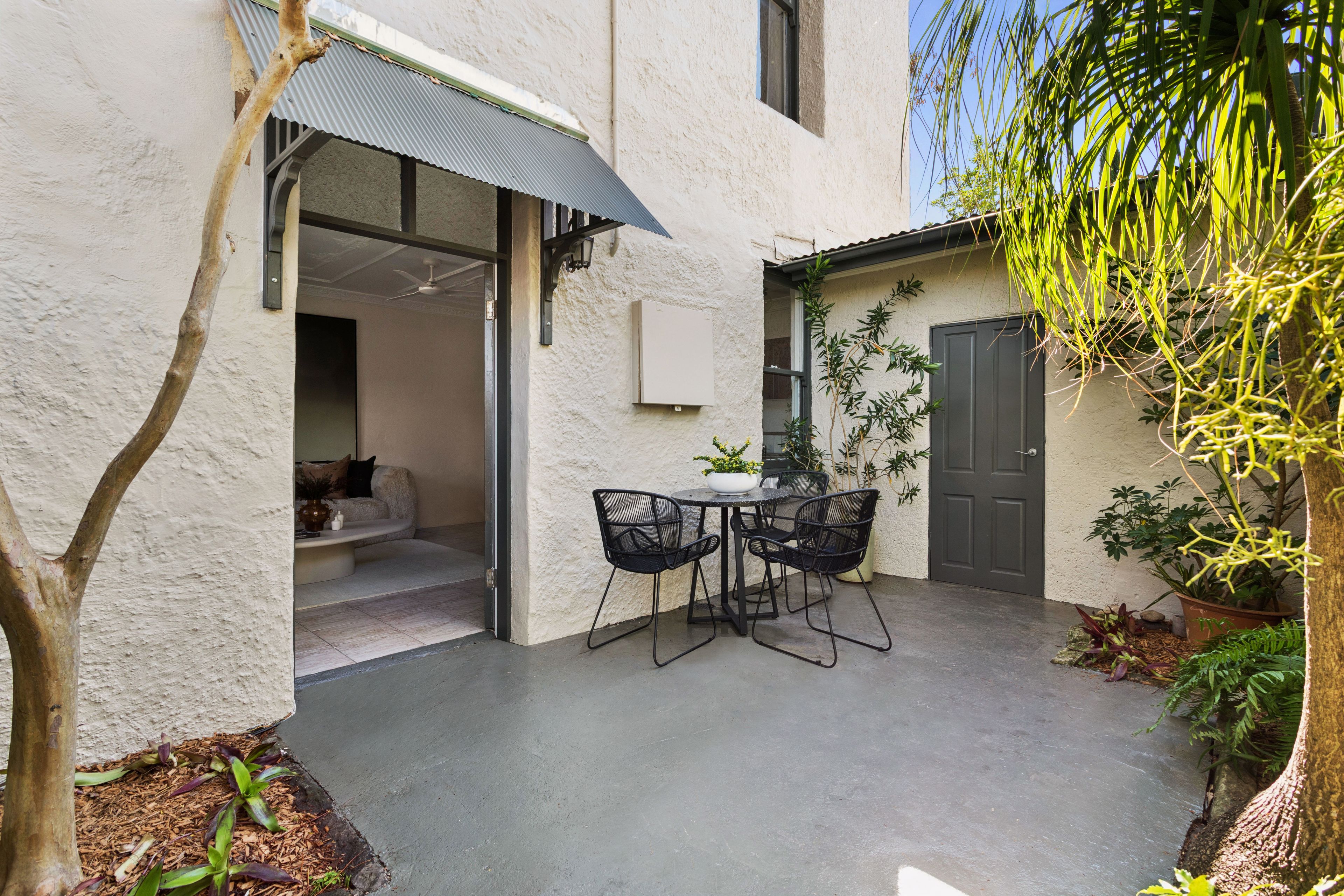 18A Upper Road, Forest Lodge, NSW 2037