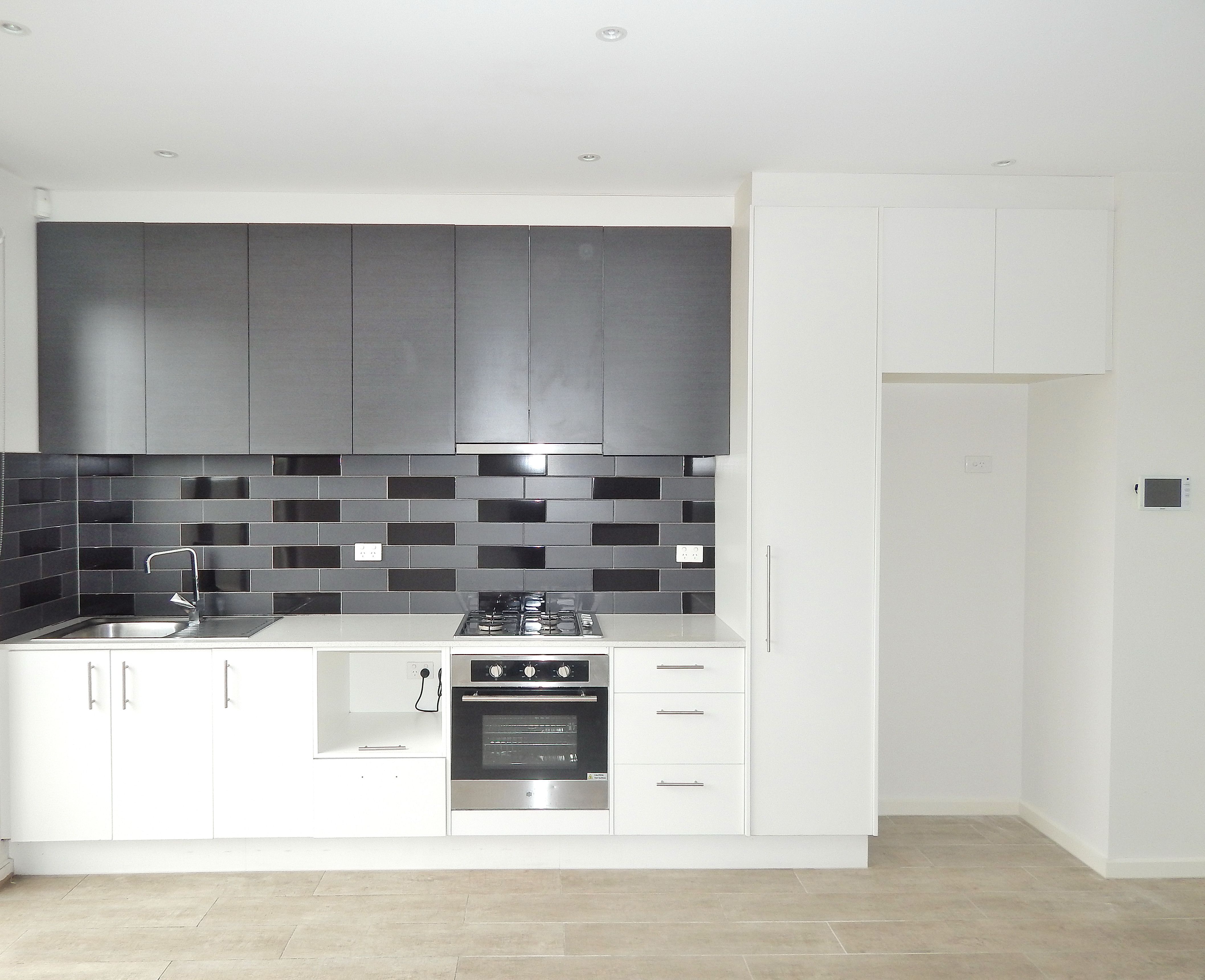 5/1 Erskine Avenue — photo 3 of 10