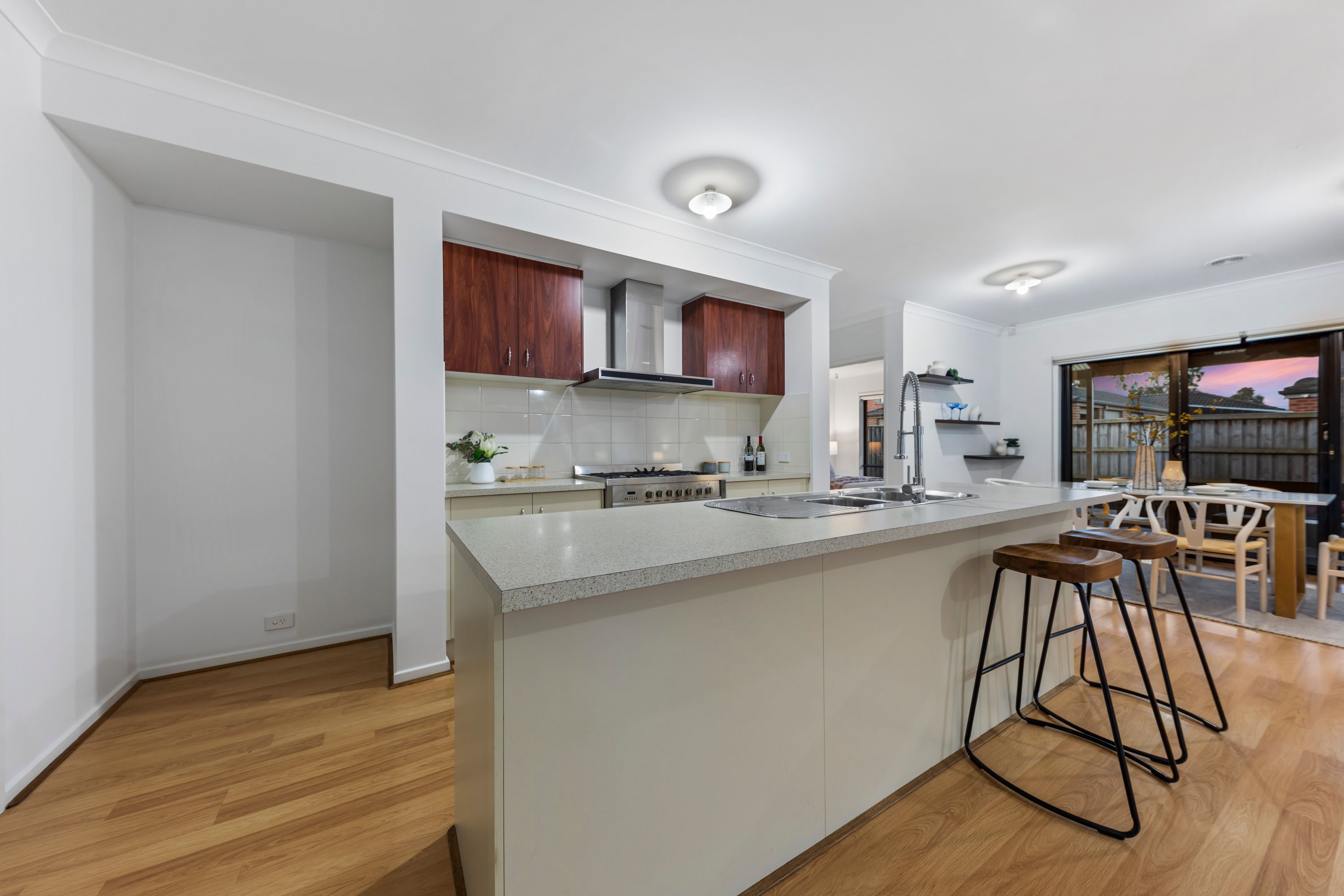49 Linden Tree Way — photo 9 of 28