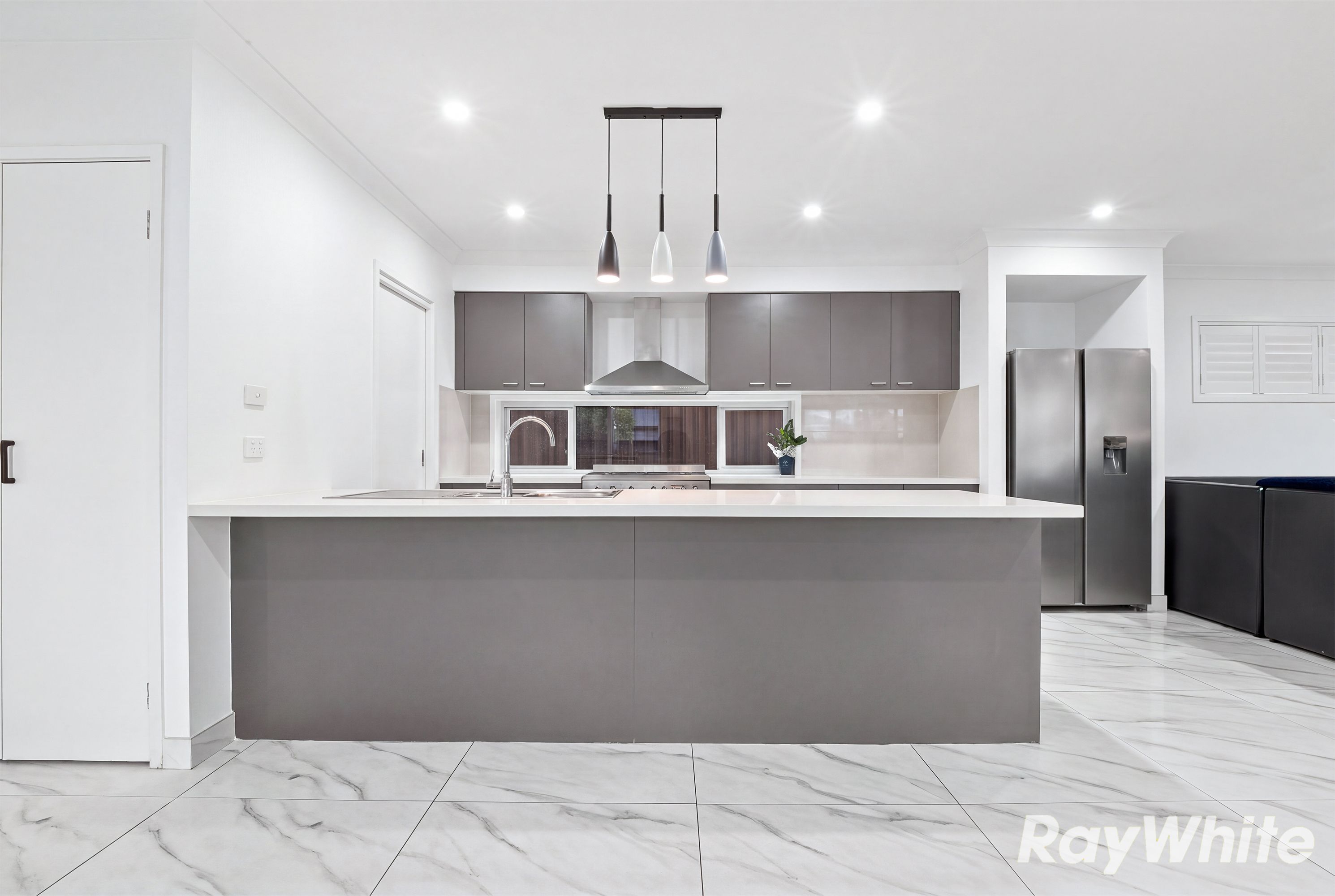 21 Larkin Street — photo 3 of 16
