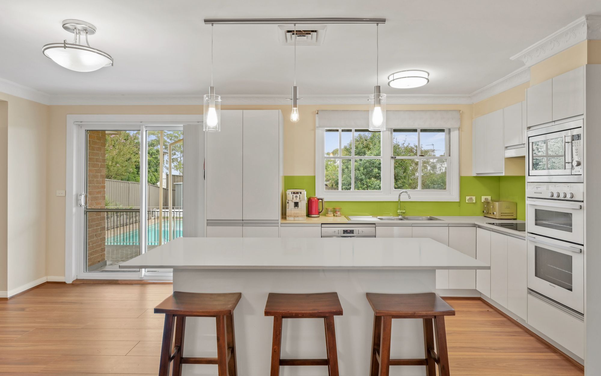 15 Dewrang Avenue, Bradbury, NSW 2560