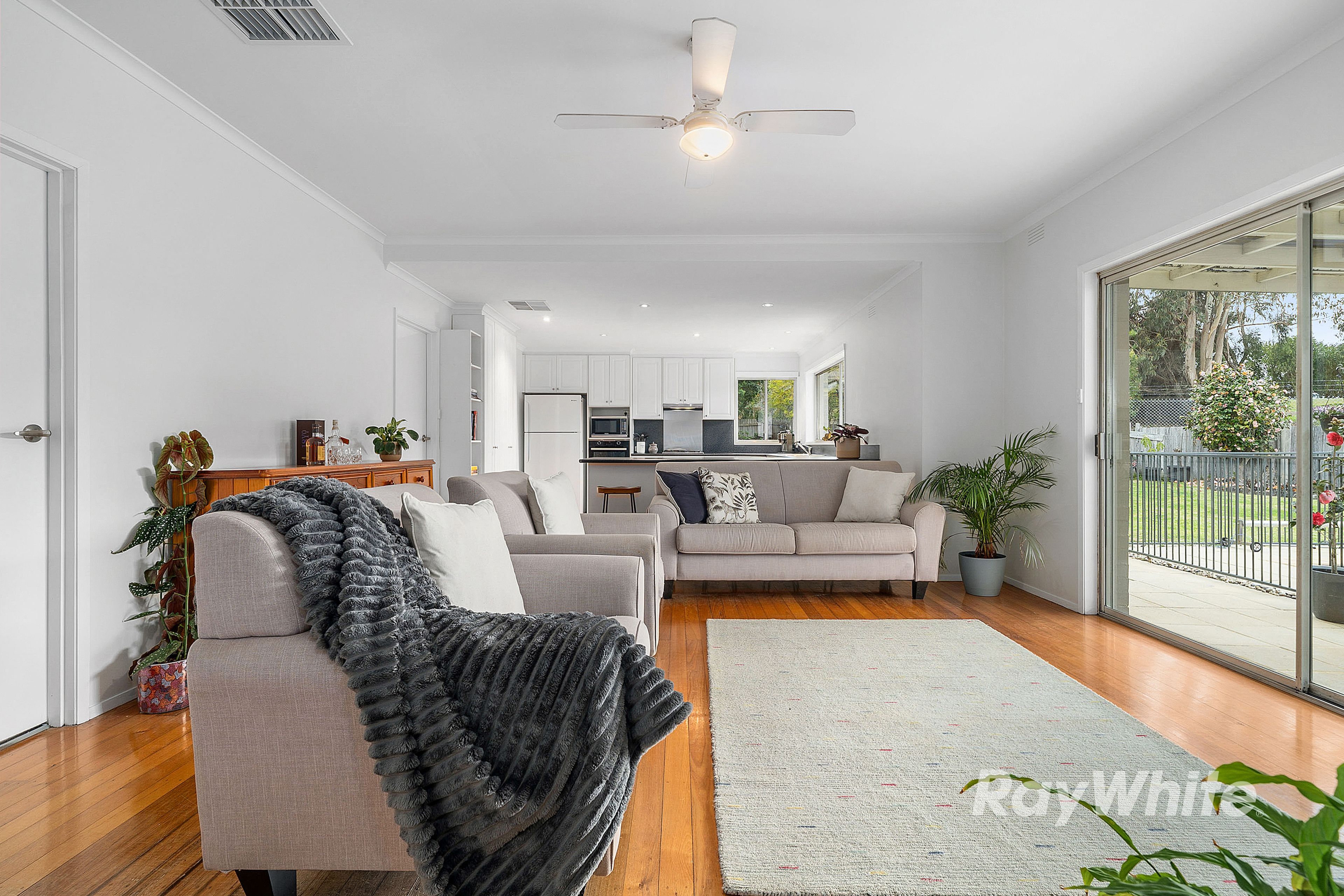 48 Gladesville Drive, Bentleigh East, VIC 3165