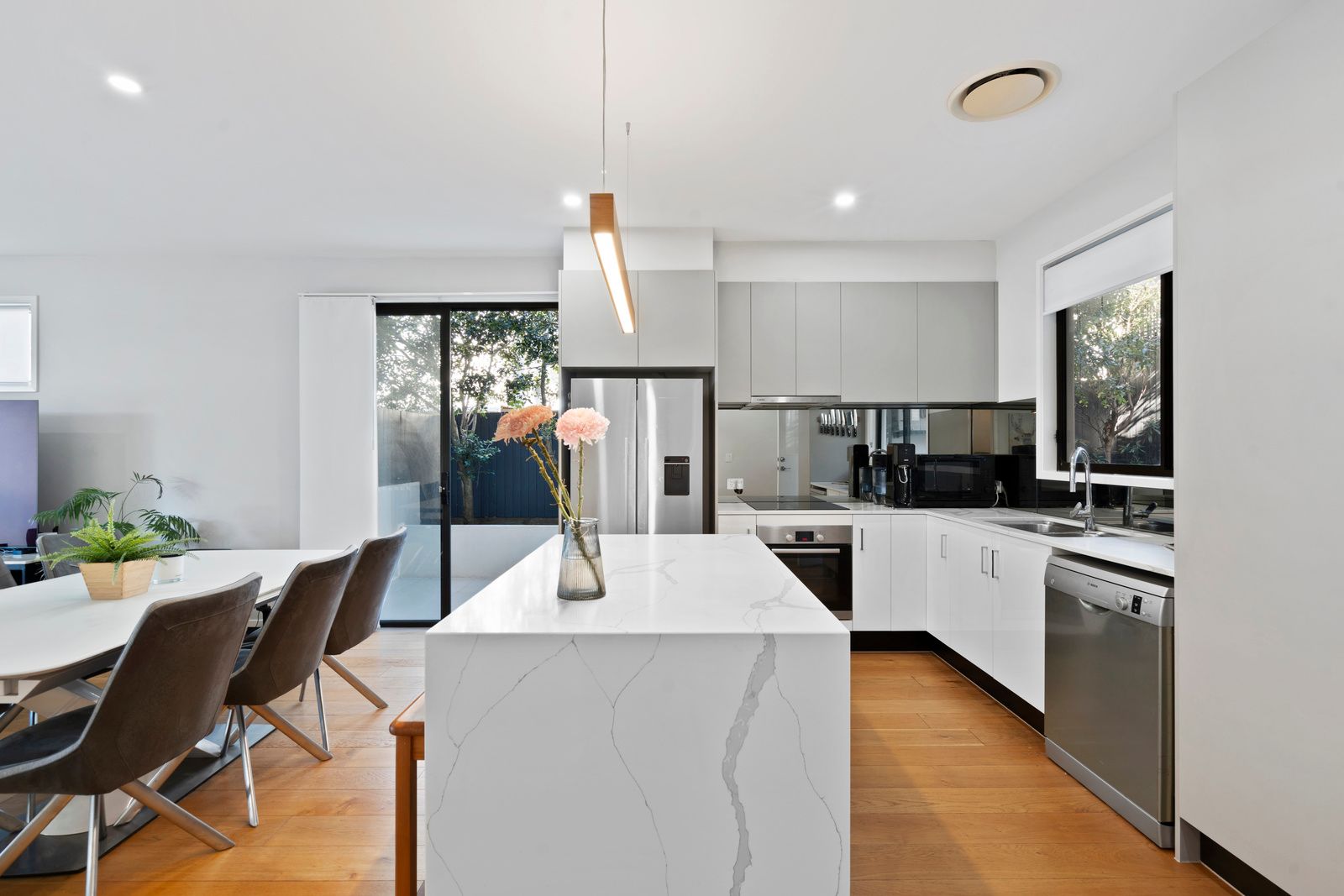15/48 Lagonda Street — photo 4 of 26