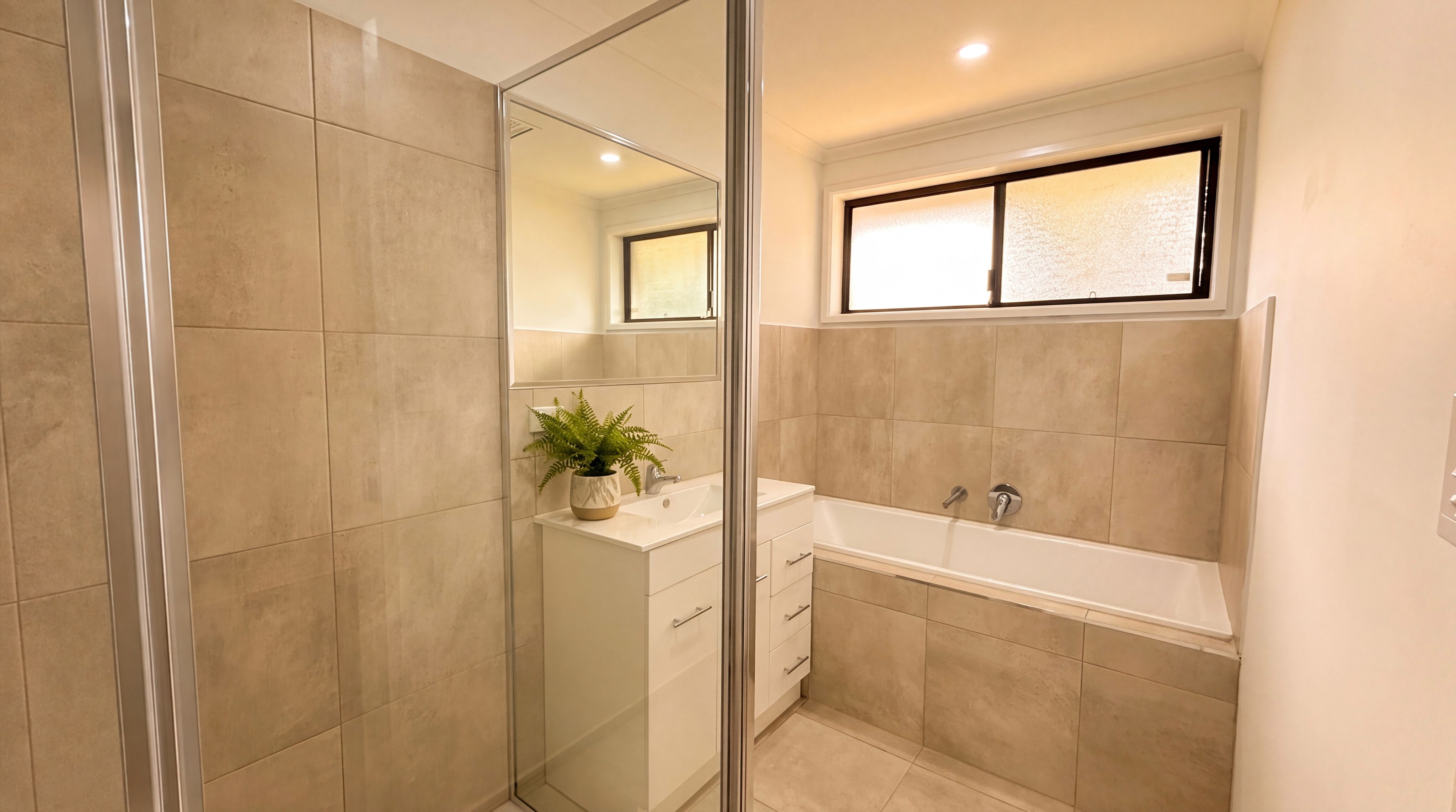 1/17 Cunningham Crescent — photo 8 of 10