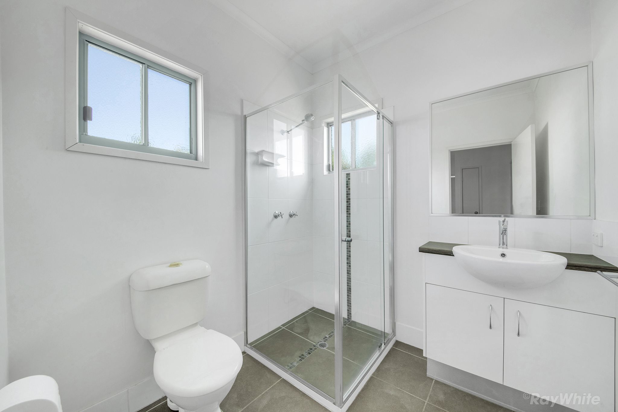 4/4 Rossella Street — photo 7 of 8