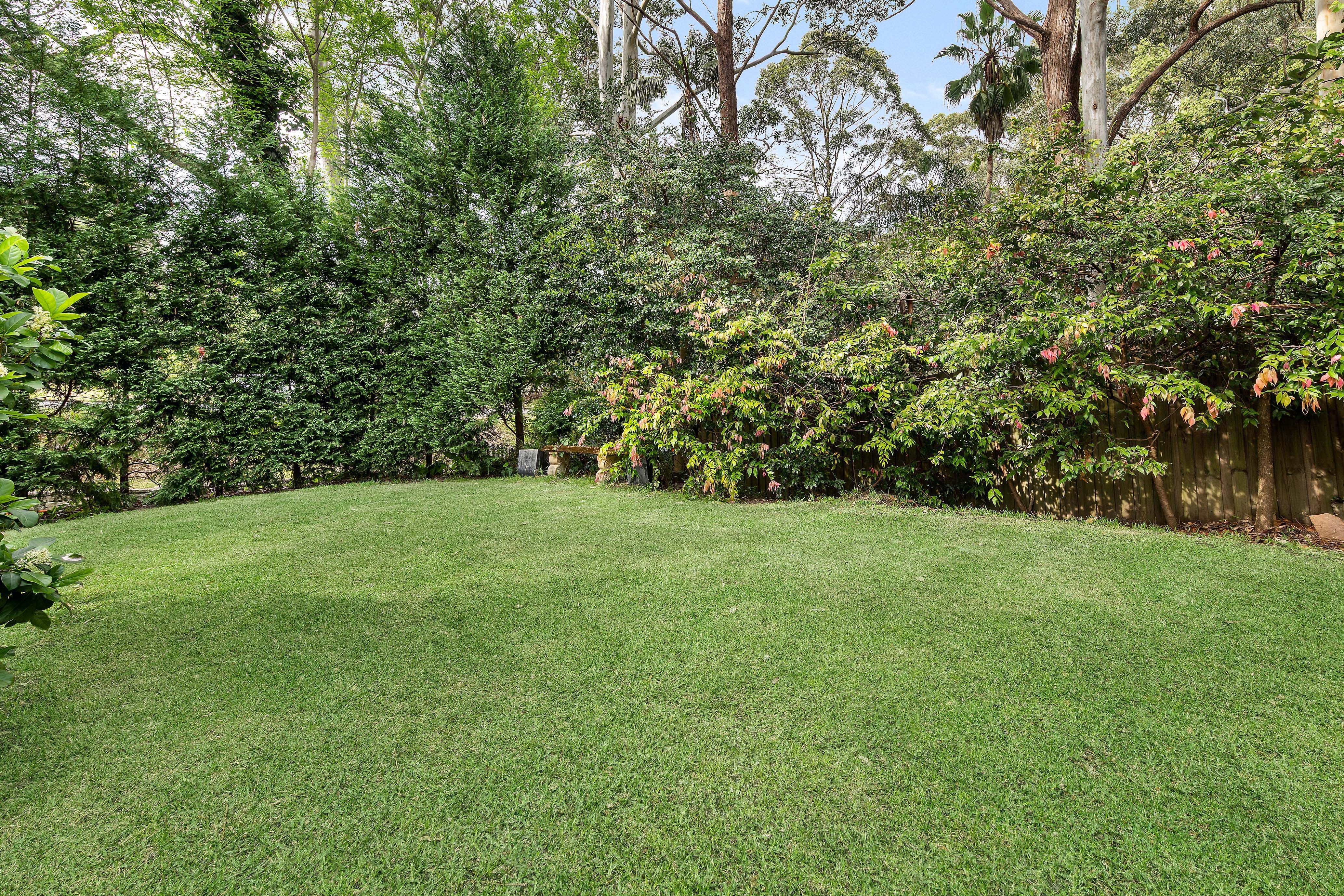 23A Livingstone Avenue — photo 12 of 14