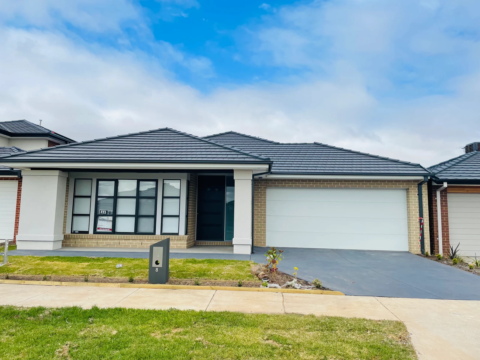 8 Nuttall Street, Mambourin, VIC 3024