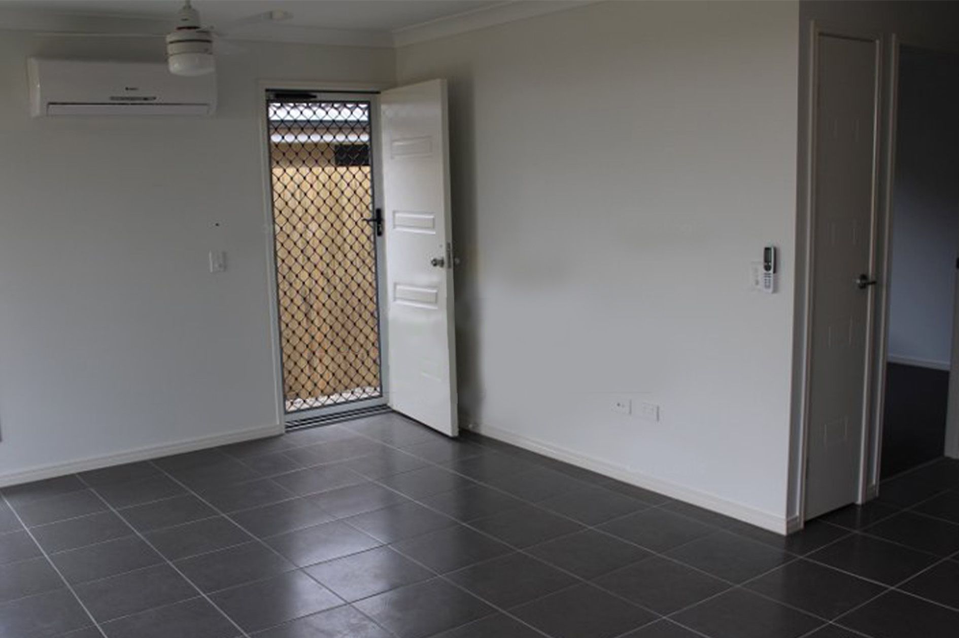 2/6 Sunrise Court, Loganlea, QLD 4131
